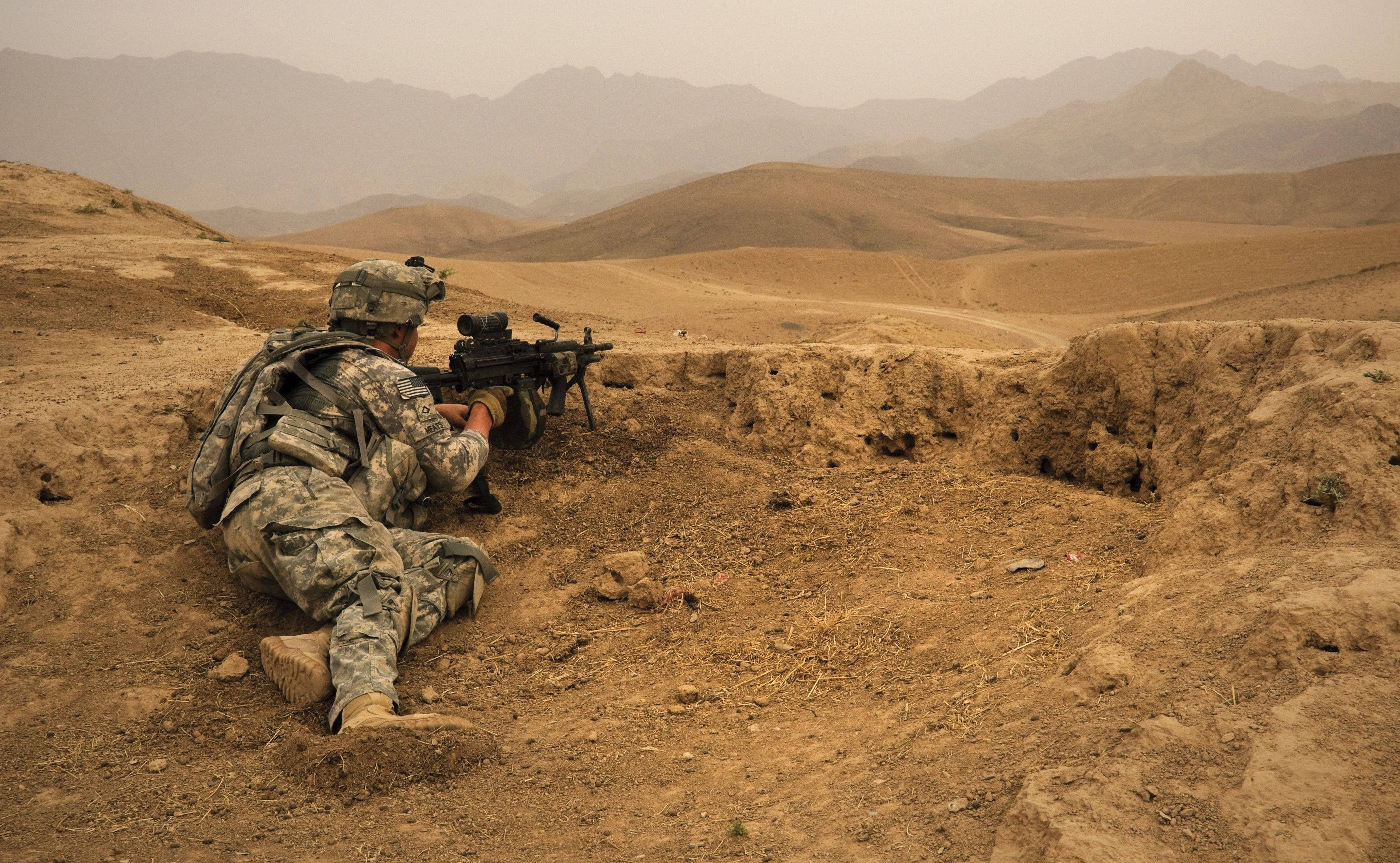 US Army, mountainous arid desert, camouflage, 2K Desktop Wallpaper