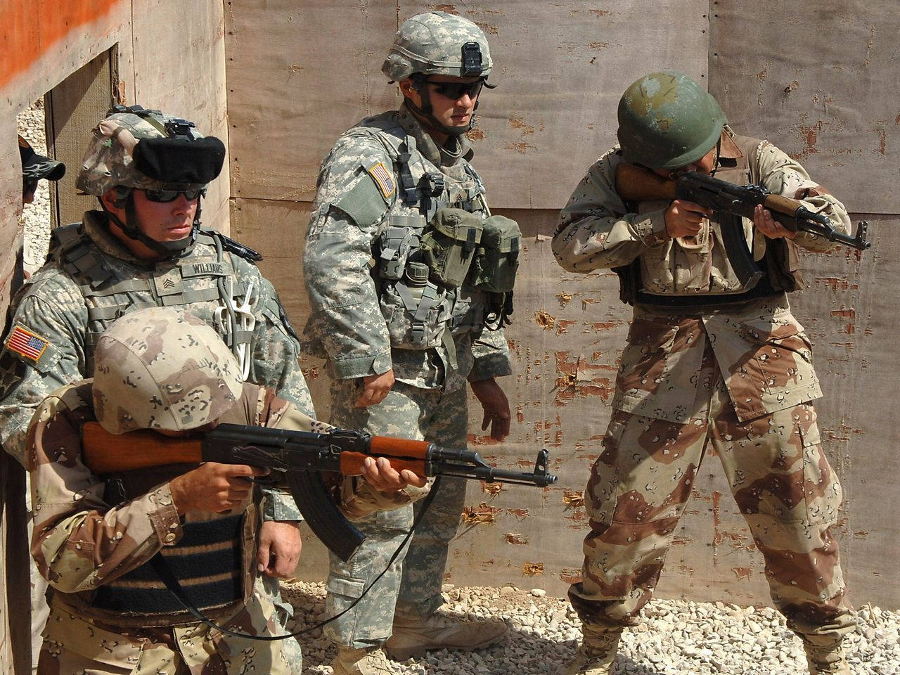 US Army, desert camouflage gear, rifles, HD Desktop Wallpaper