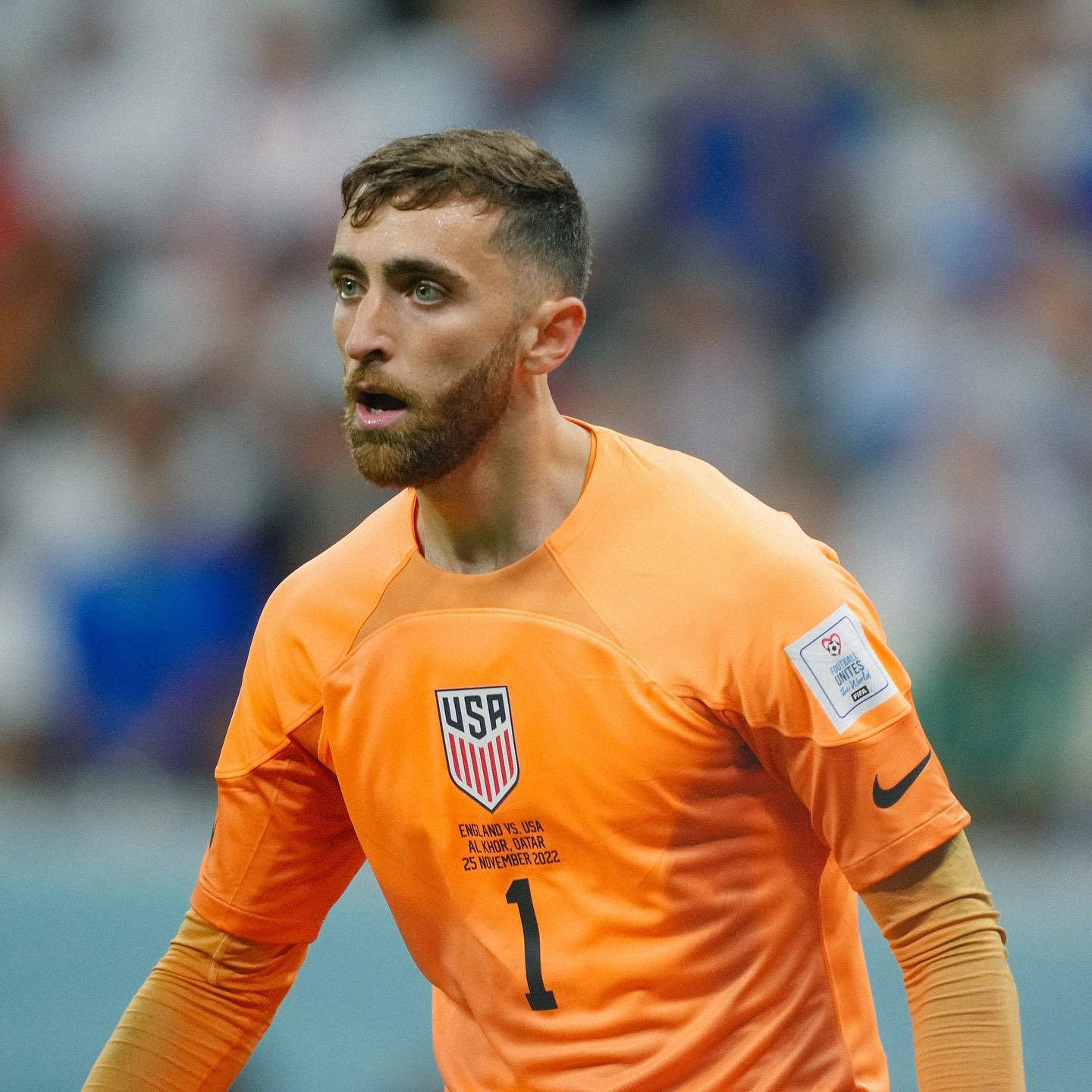 USA National Football Team, goalkeeper Turner, bright orange jersey, HD Desktop Wallpaper