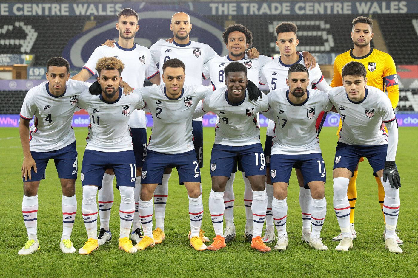 USA National Football Team, white jerseys, blue shorts, HD Desktop Wallpaper