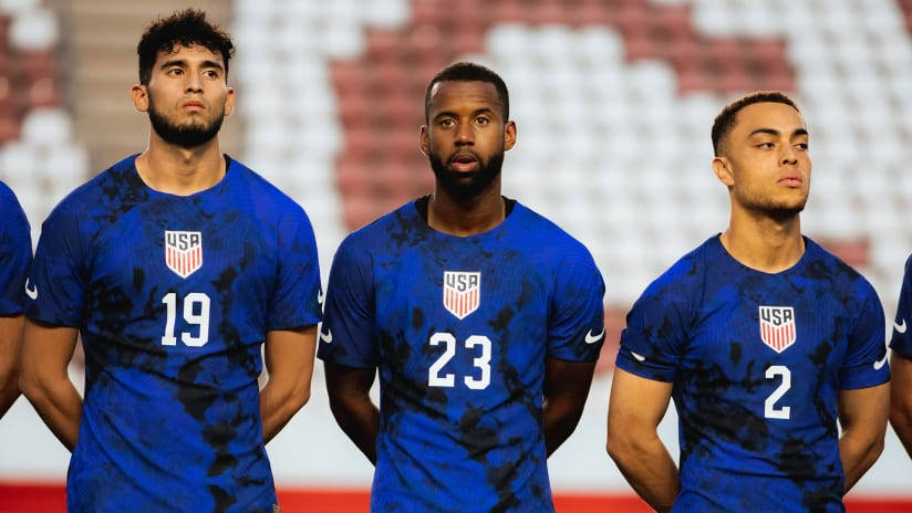 USA National Football Team, blue jerseys, stadium field, SD Desktop Wallpaper