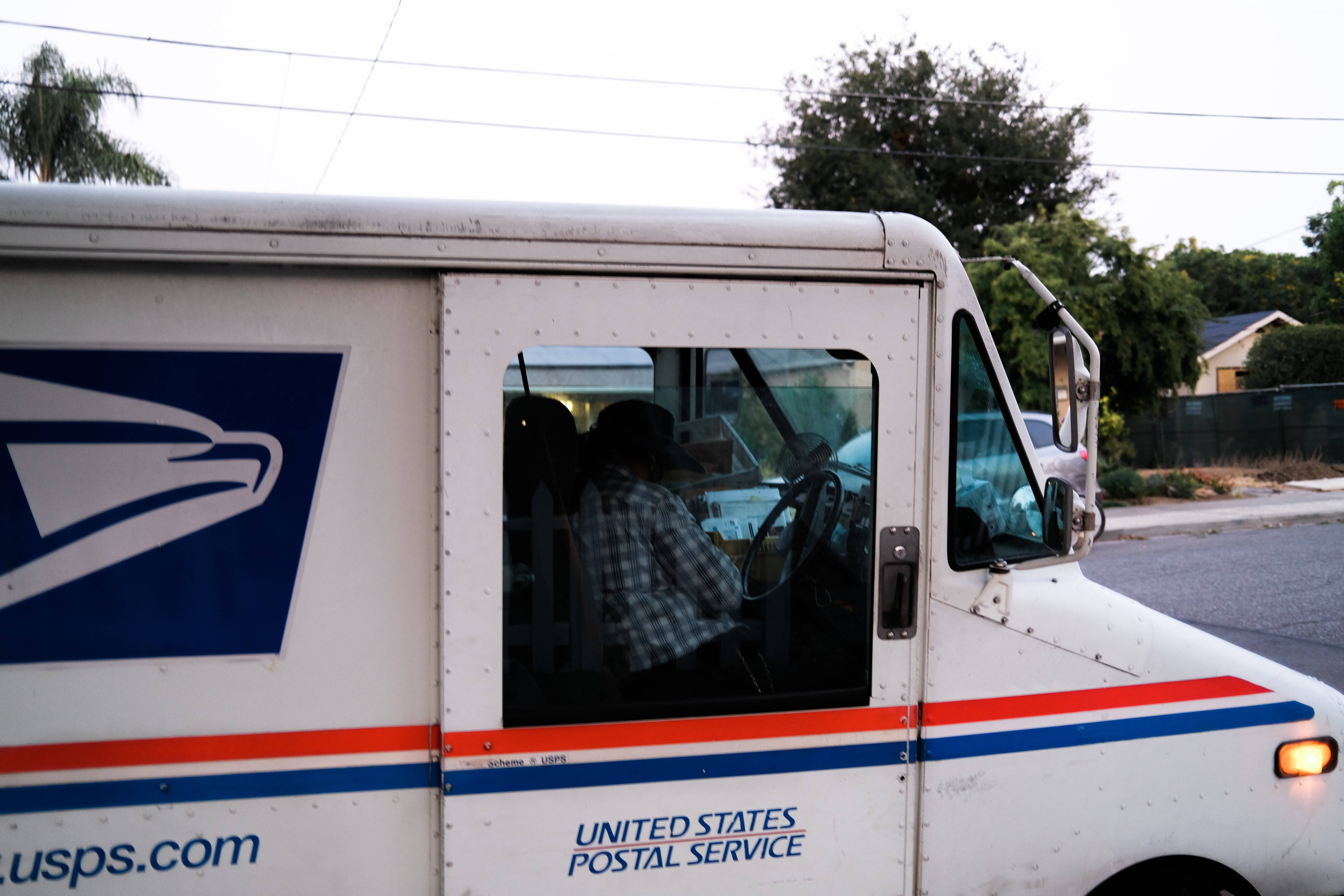 USPS, tracking truck, passenger seat, 5K Desktop Wallpaper