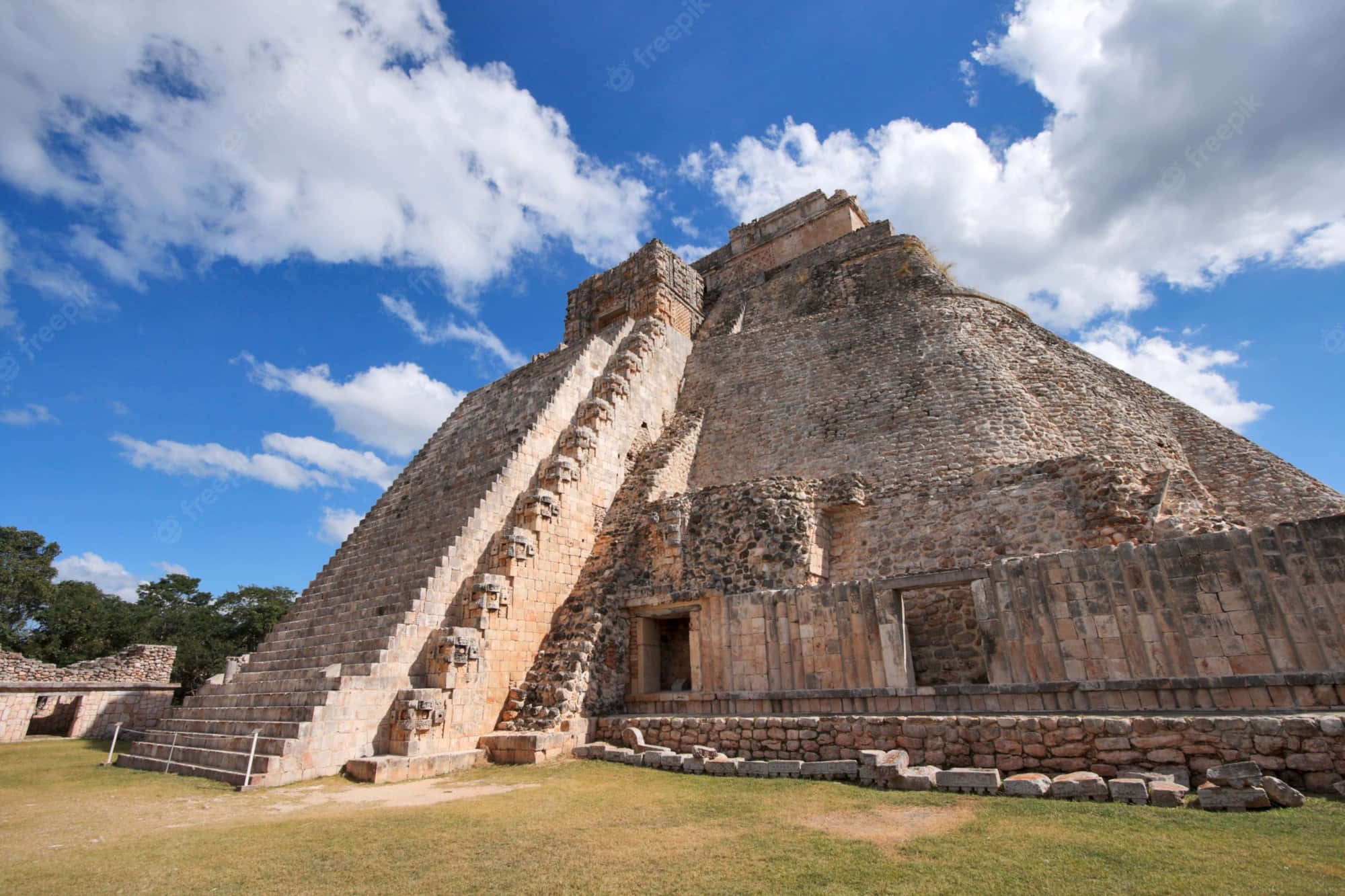 Uxmal, ancient stone pyramid, steep staircases, Full HD Desktop Wallpaper