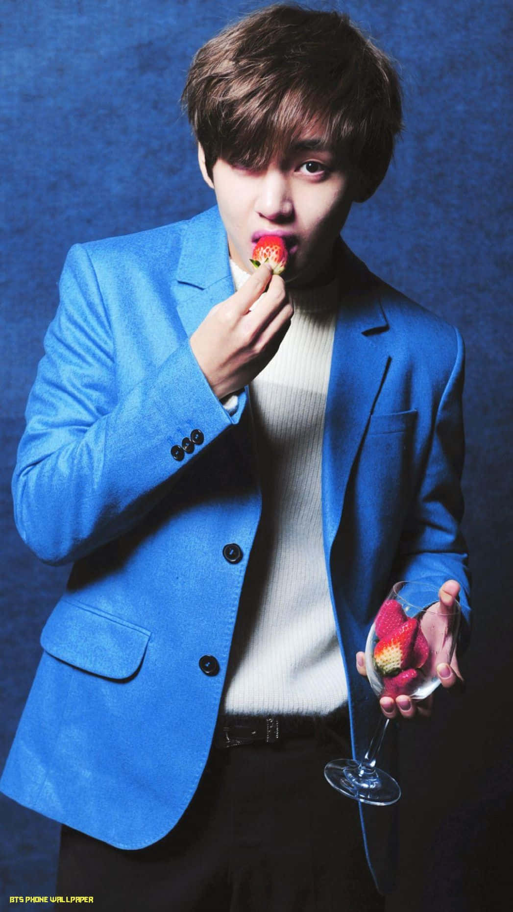 V Bts Phone, strawberry, bright blue blazer, HD Phone Wallpaper