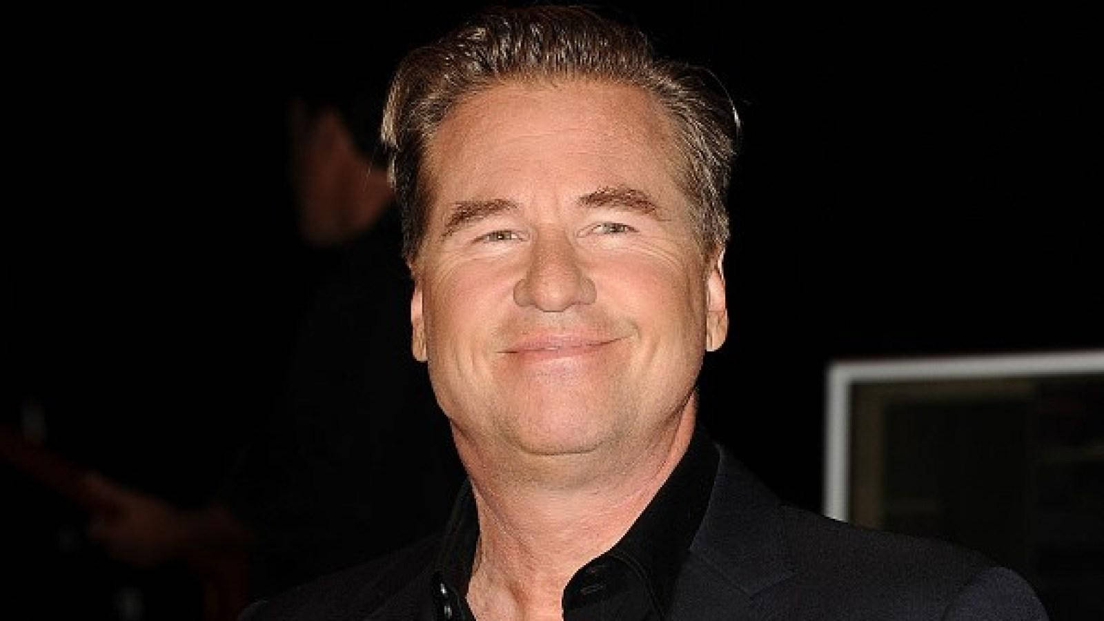 Val Kilmer, dark suit, black background, HD Desktop Wallpaper