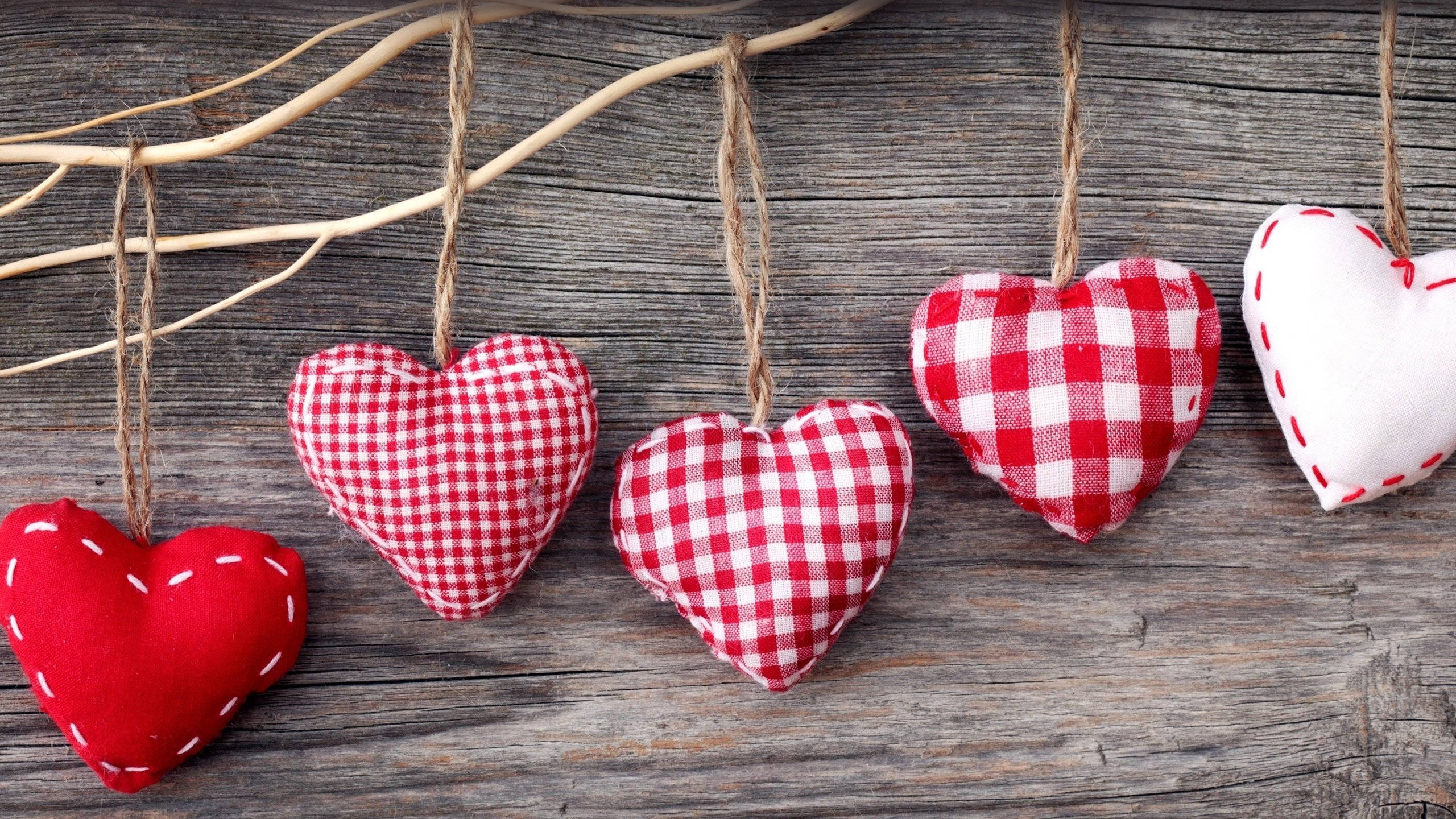 Valentines Day Desktop, fabric hearts, red white gingham, 2K Desktop Wallpaper