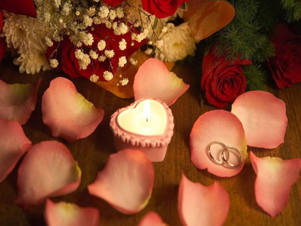 heart-shaped candle, rose petals, wedding rings, SD Desktop Wallpaper