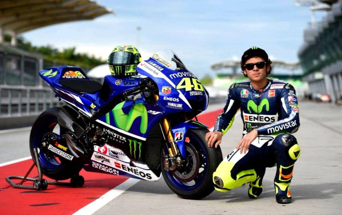 Valentino Rossi, 2015 Moto Grand Prix, blue and green Yamaha race bike, SD Desktop Wallpaper