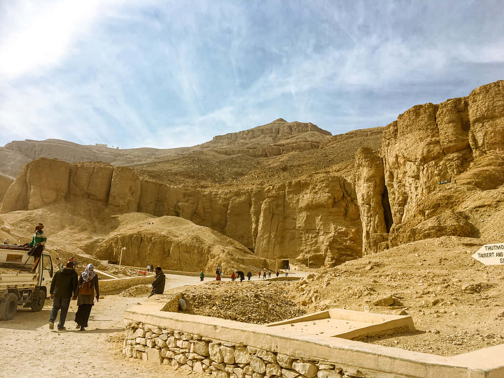 Valley Of The Kings, sunlit desert path, ancient rock-cut tombs, SD Desktop Wallpaper