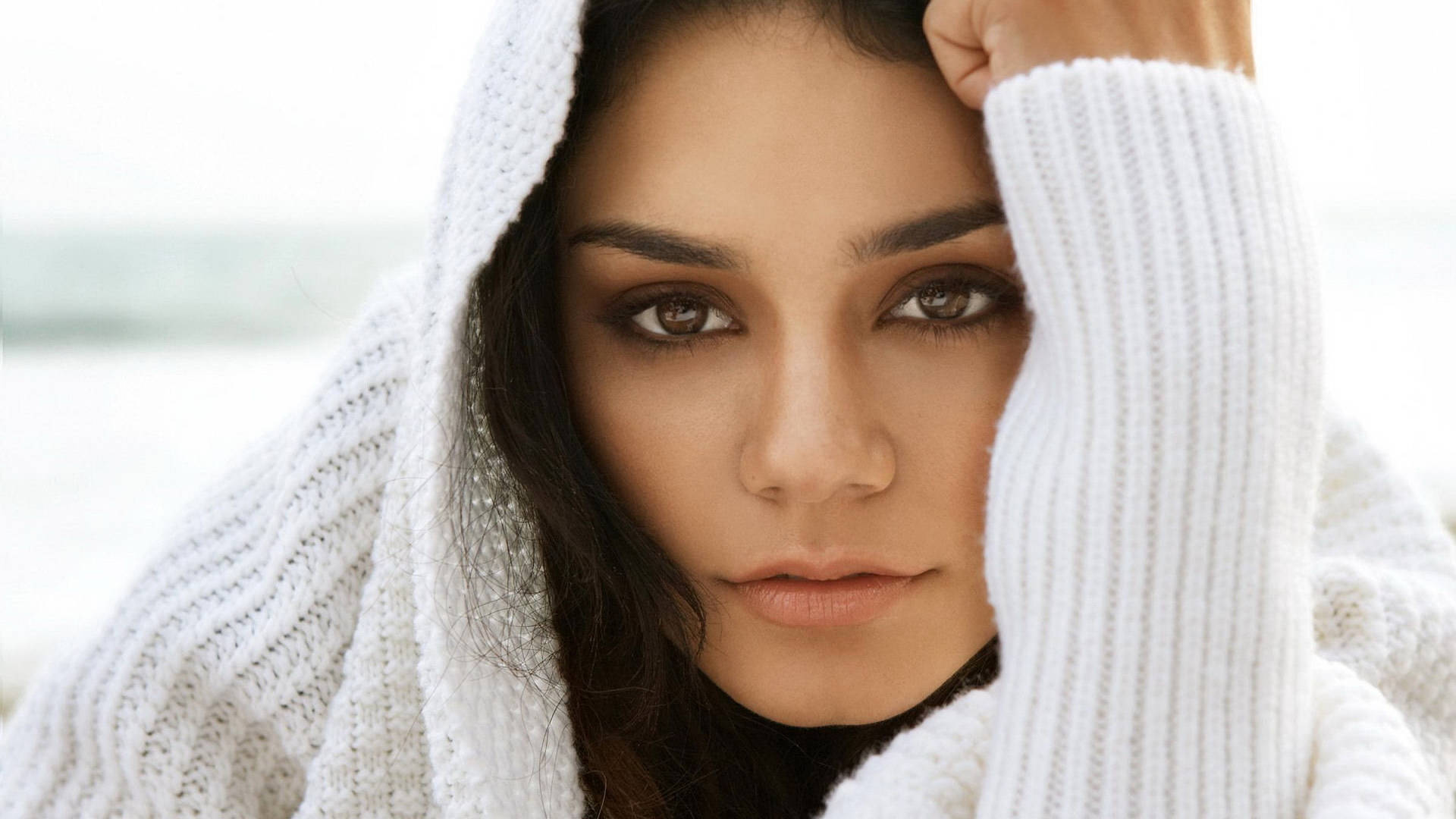 Vanessa Hudgens, dark eyes, long hair, Full HD Desktop Wallpaper