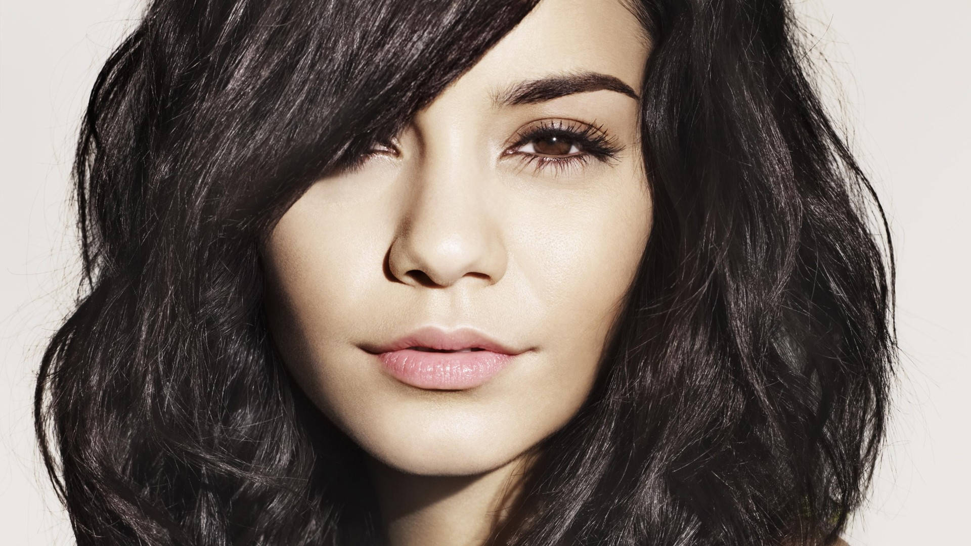 Vanessa Hudgens, dark wavy hair, soft makeup, Full HD Desktop Wallpaper