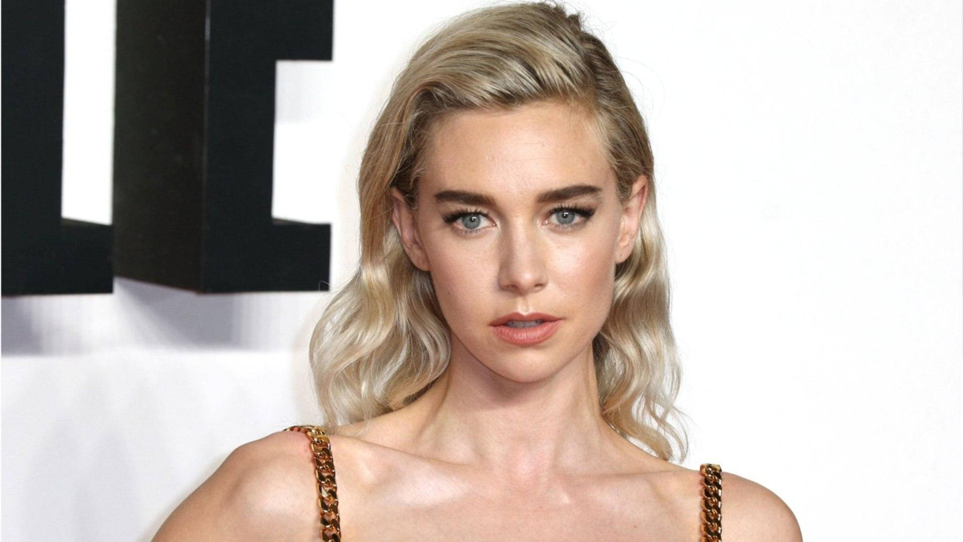 Vanessa Kirby, blonde woman, wavy hair, Full HD Desktop Wallpaper