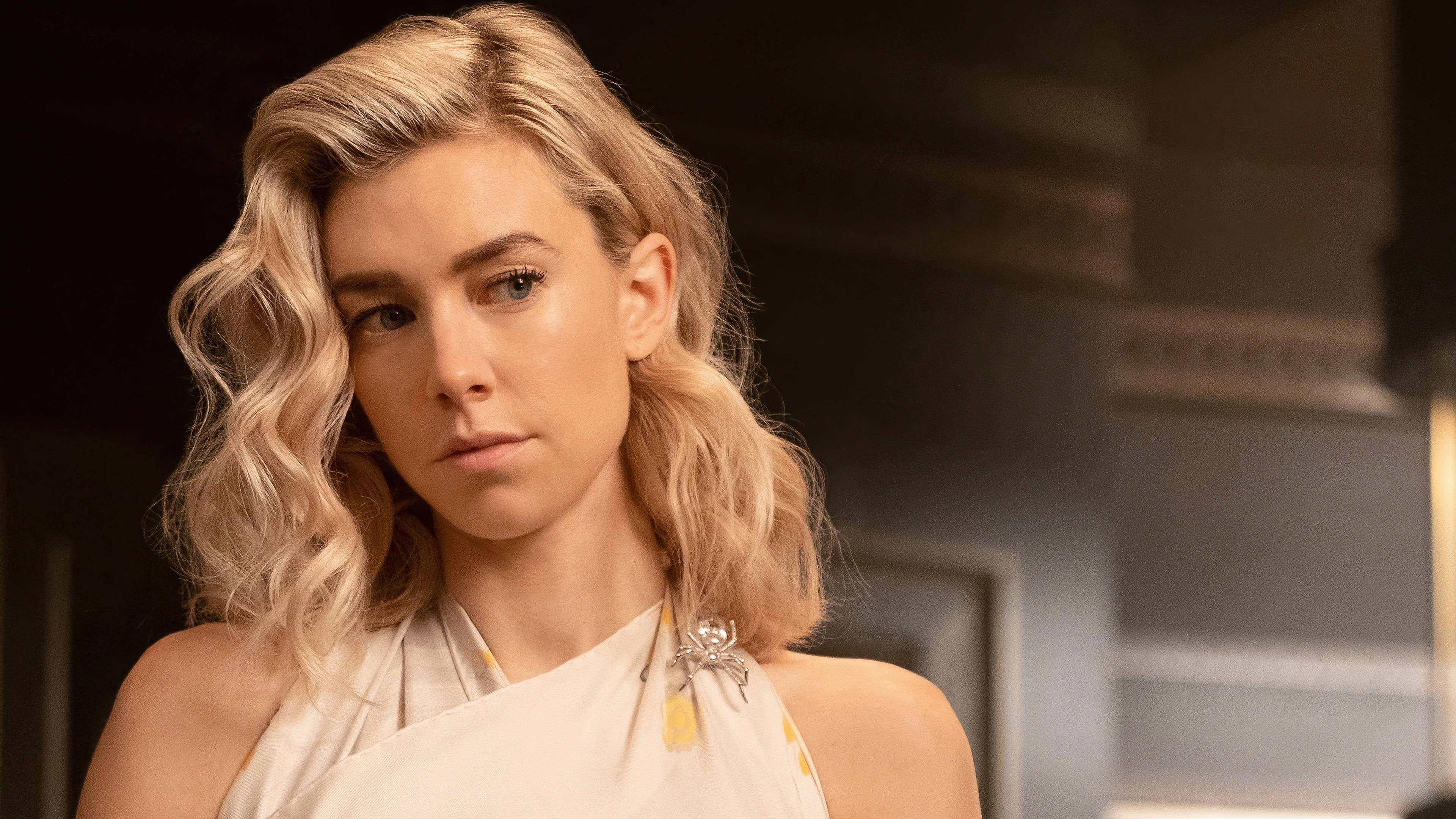 Vanessa Kirby, wavy blonde hair, white one-shoulder dress, 4K Desktop Wallpaper