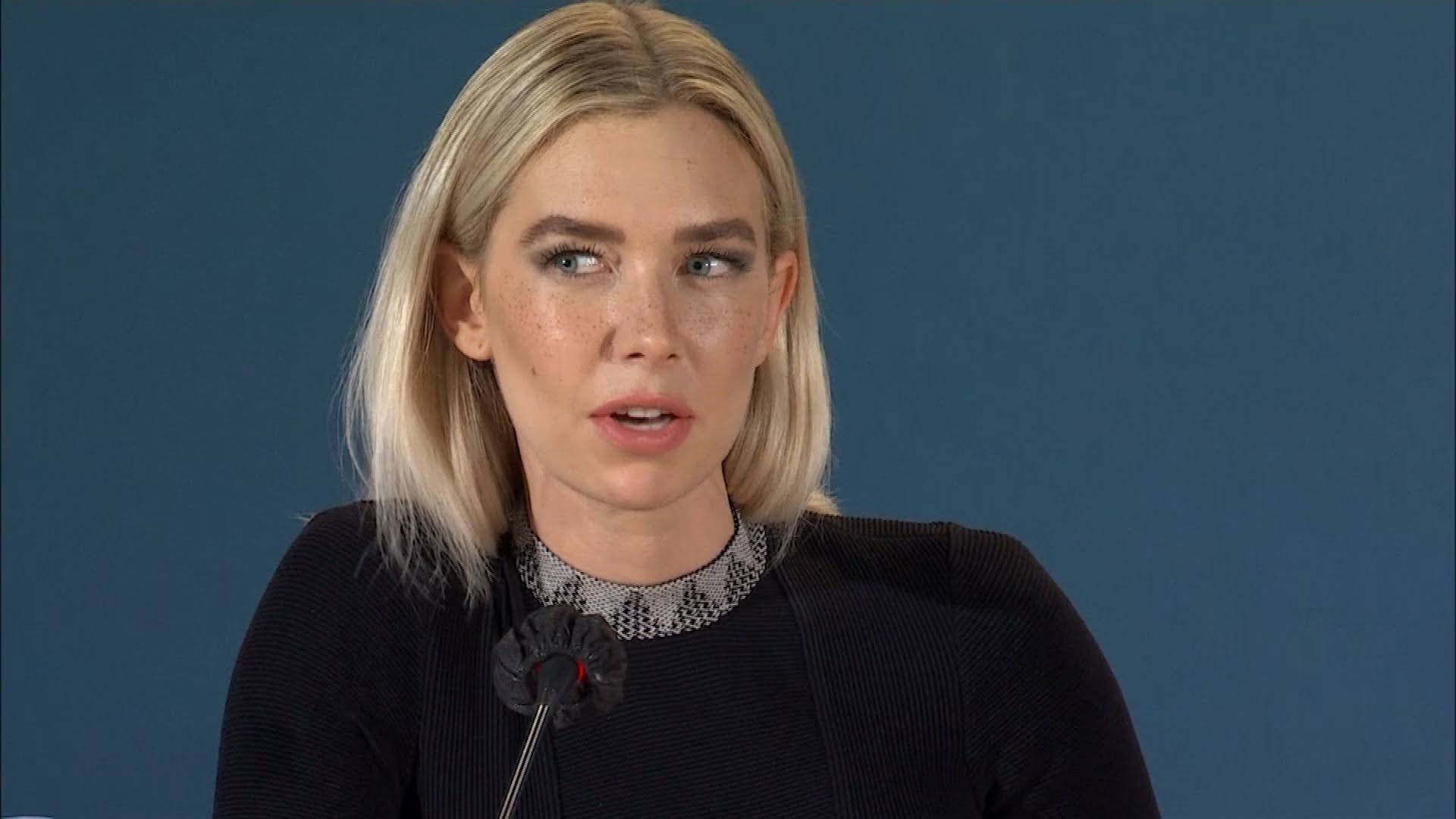 Vanessa Kirby, freckles, dark eye makeup, Full HD Desktop Wallpaper