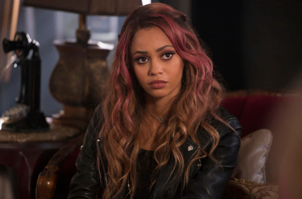 Vanessa Morgan, pink and brown hair, black leather jacket, SD Desktop Wallpaper
