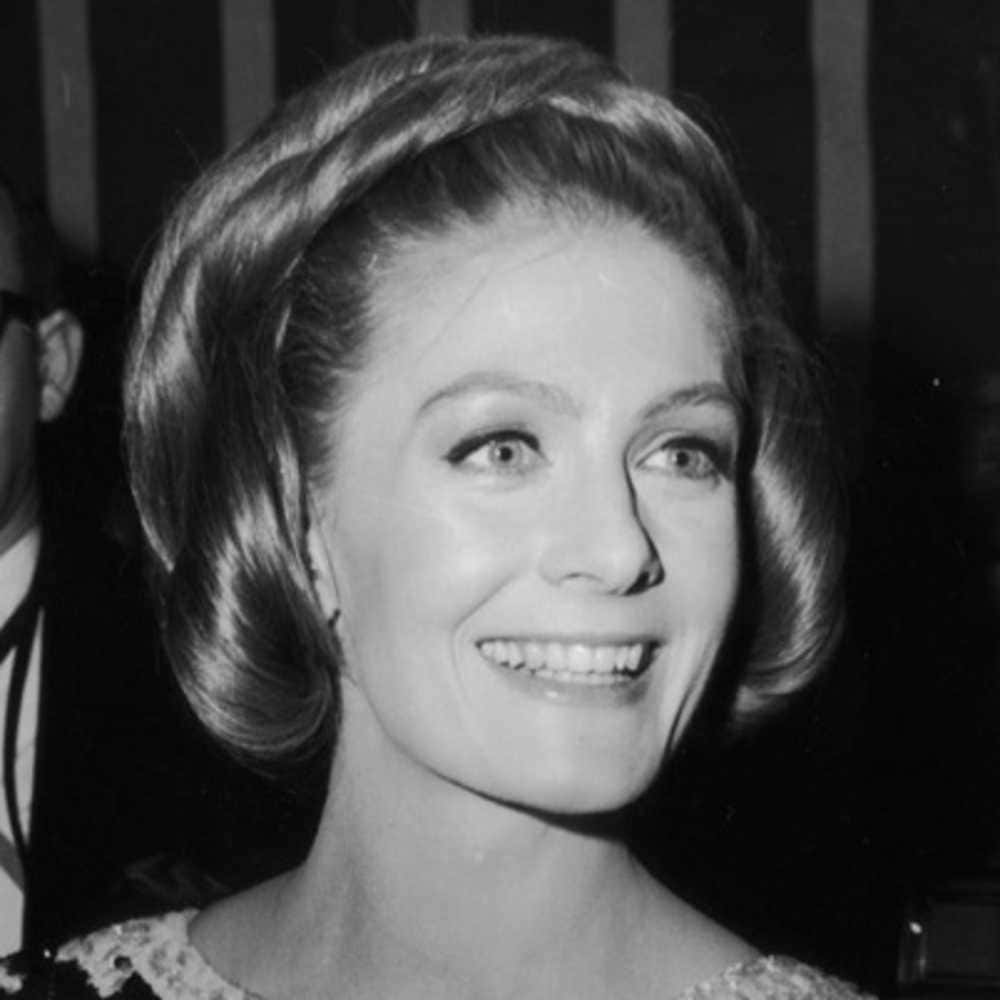 Vanessa Redgrave, red carpet, black and white portrait, SD Desktop Wallpaper