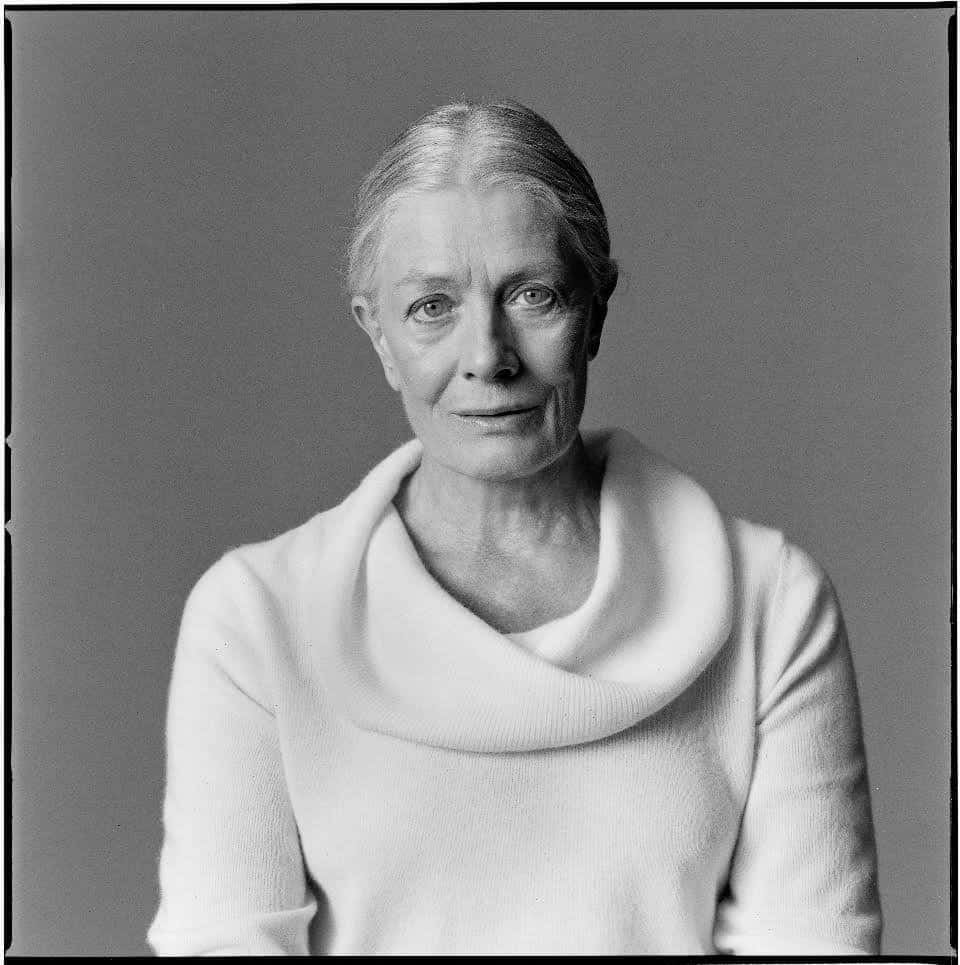 Vanessa Redgrave, black and white portrait, gray hair, SD Phone Wallpaper