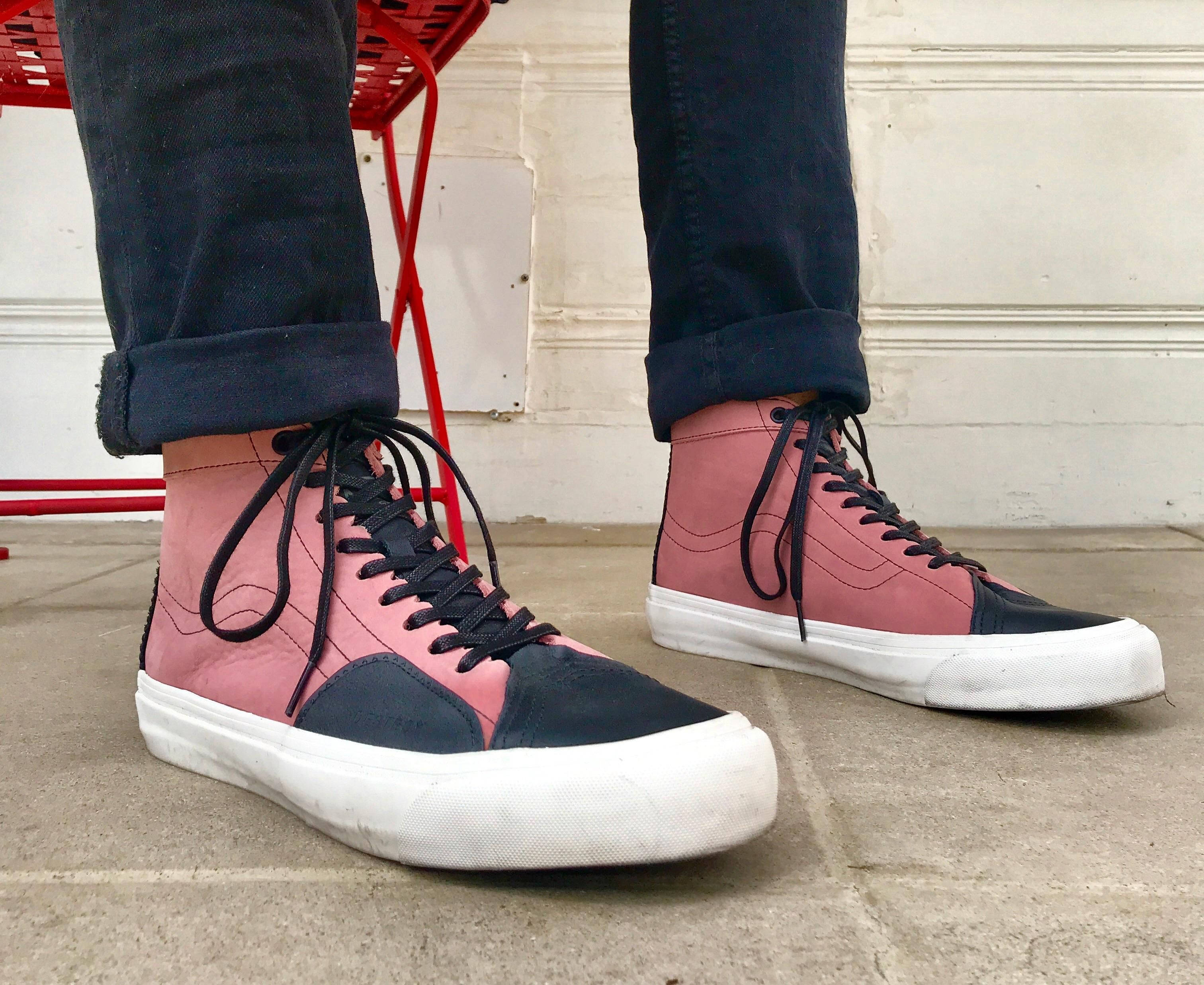 Vans Off The Wall, red, black, 2K Desktop Wallpaper