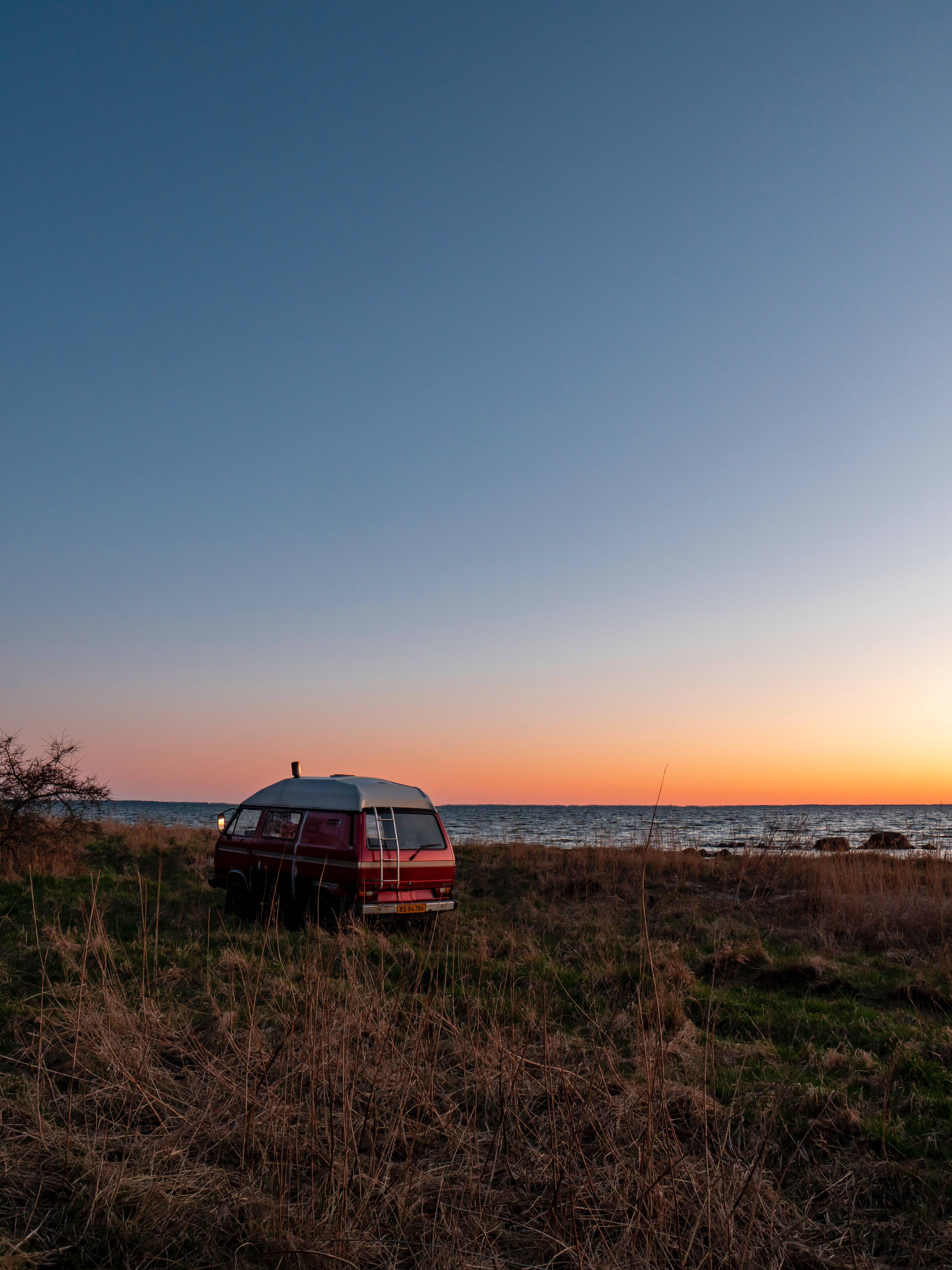 van, vintage red van, sunset, 4K Phone Wallpaper