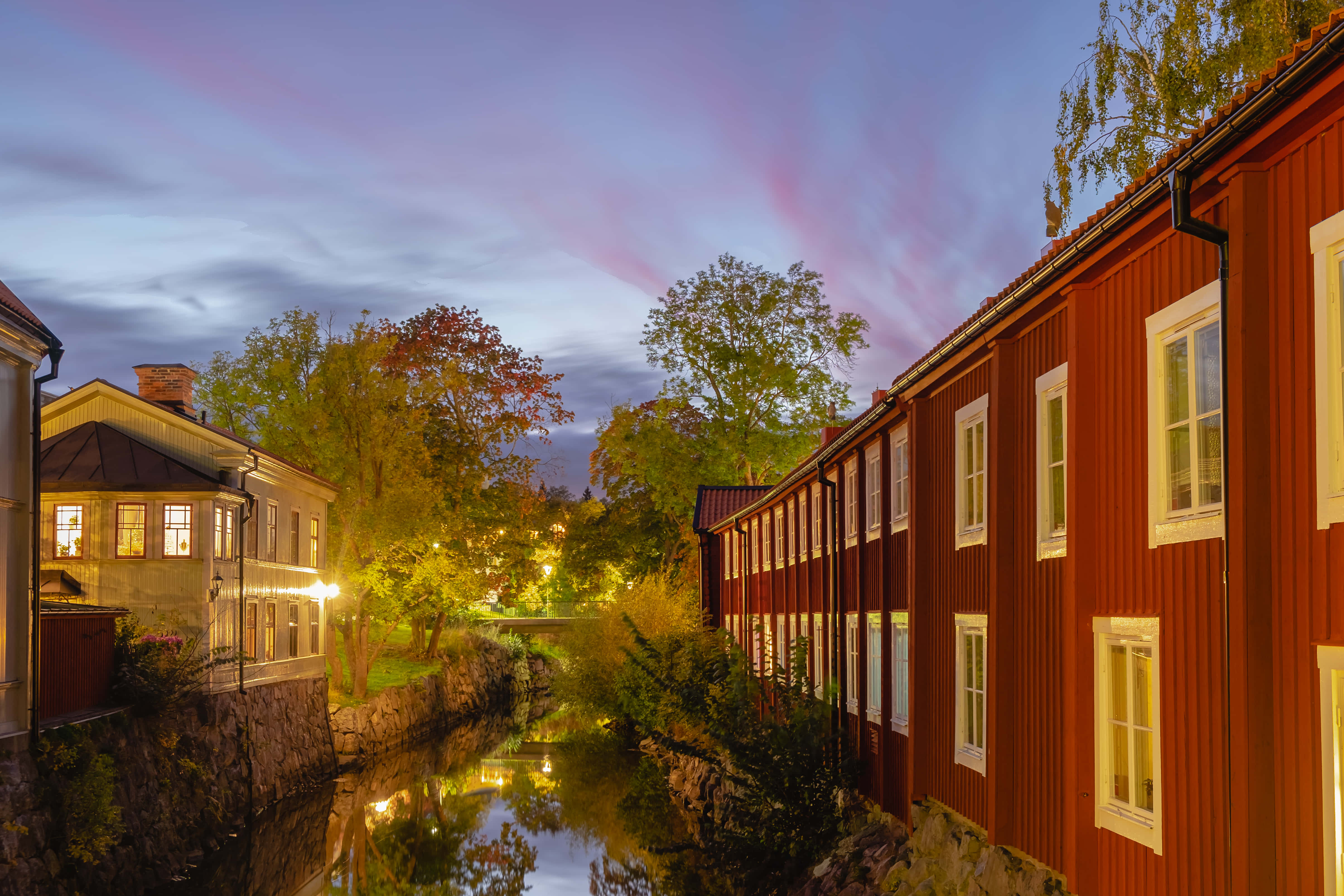 Västerås, autumn trees, red wooden houses, 4K Desktop Wallpaper
