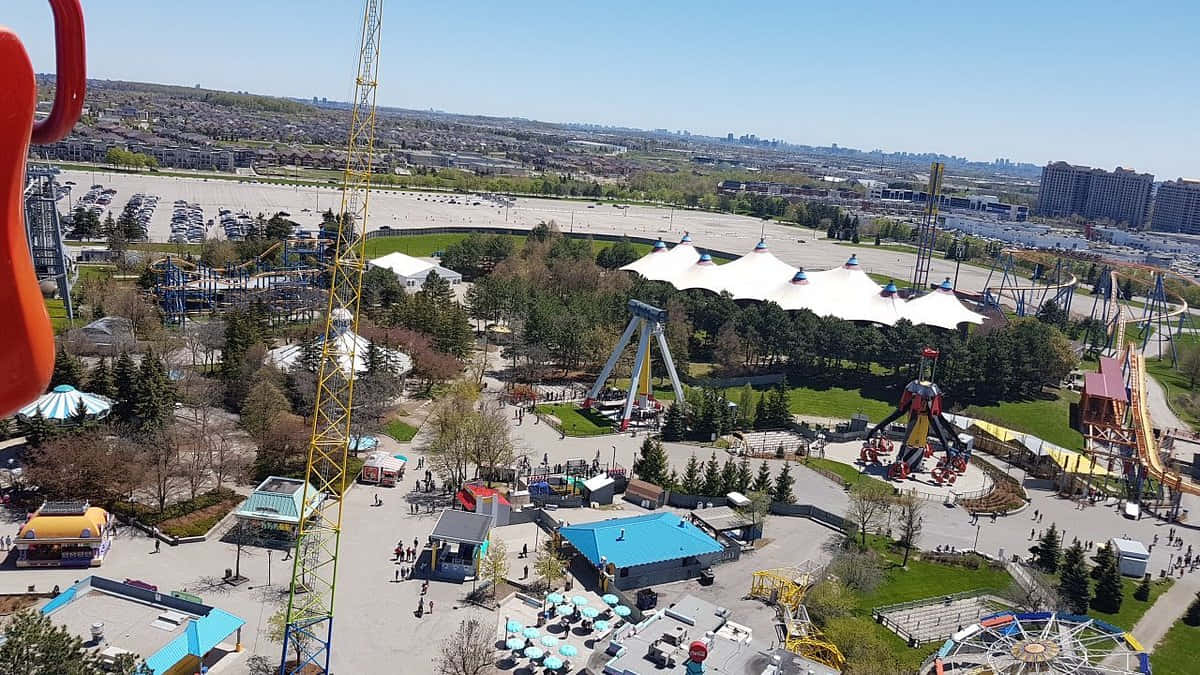 Vaughan Canada, amusement park, colorful rides, SD Desktop Wallpaper