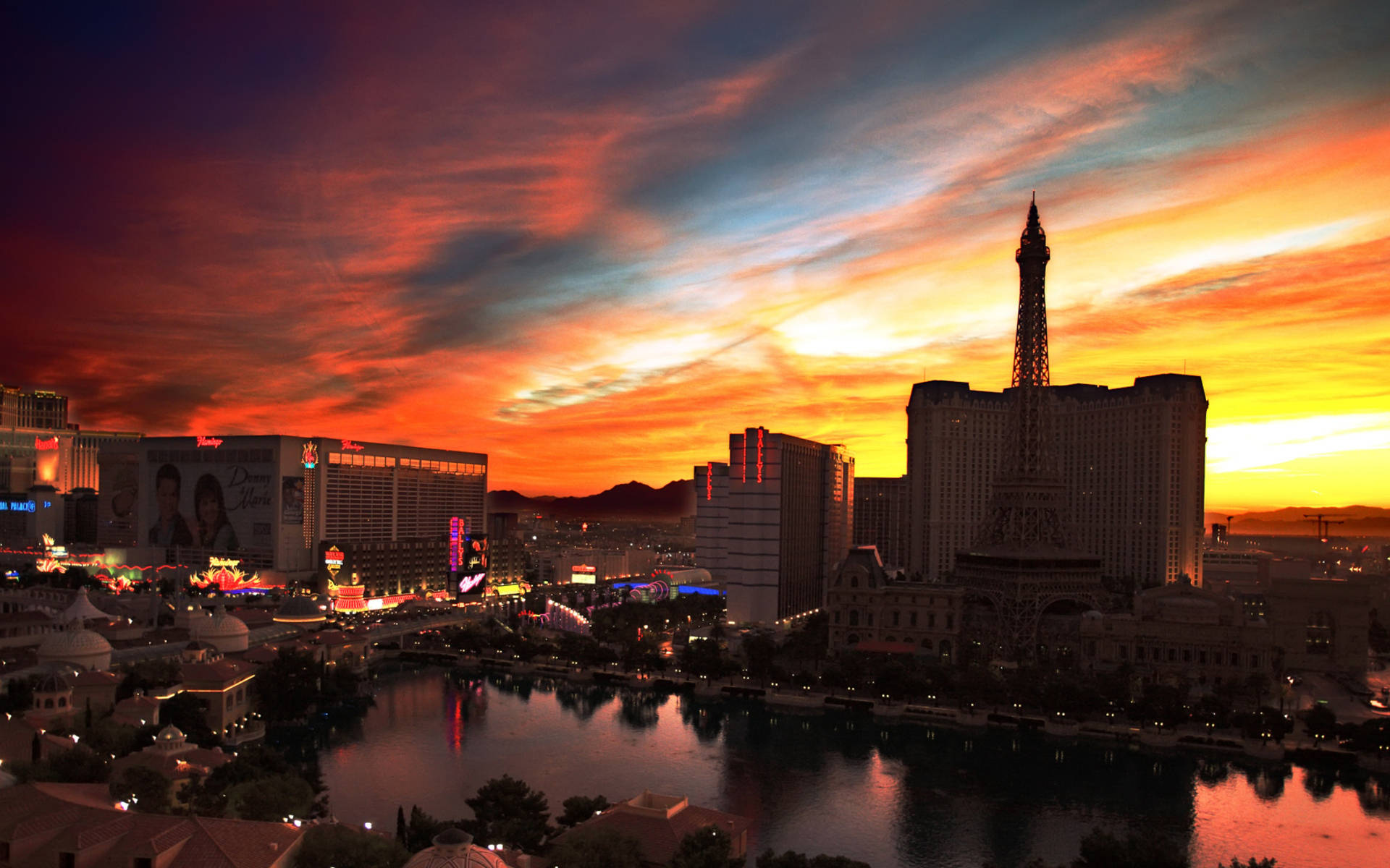 Vegas 4K, city night view, sunset, Full HD Desktop Wallpaper