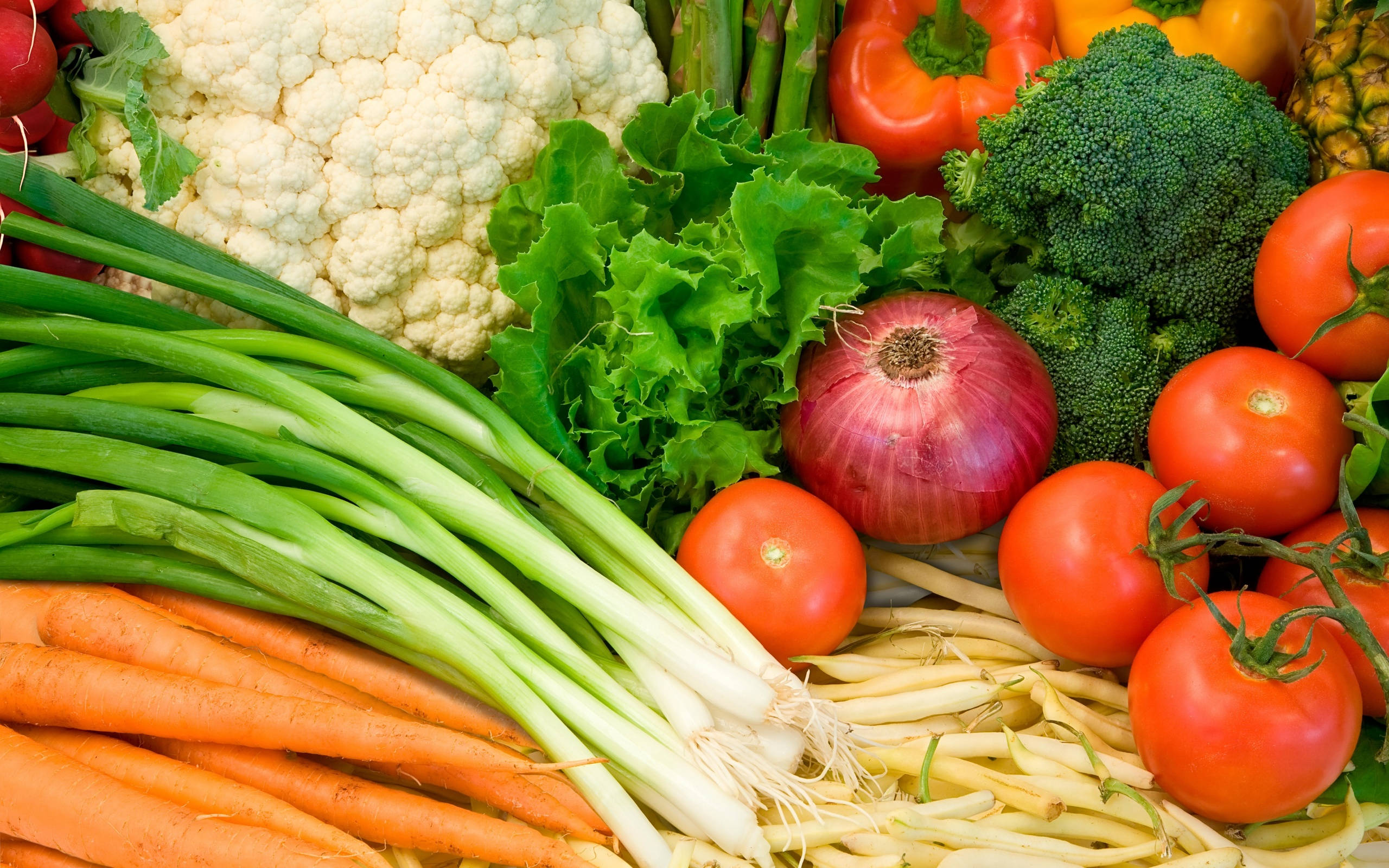 market vegetables display, fresh vegetables, carrots, 2K Desktop Wallpaper