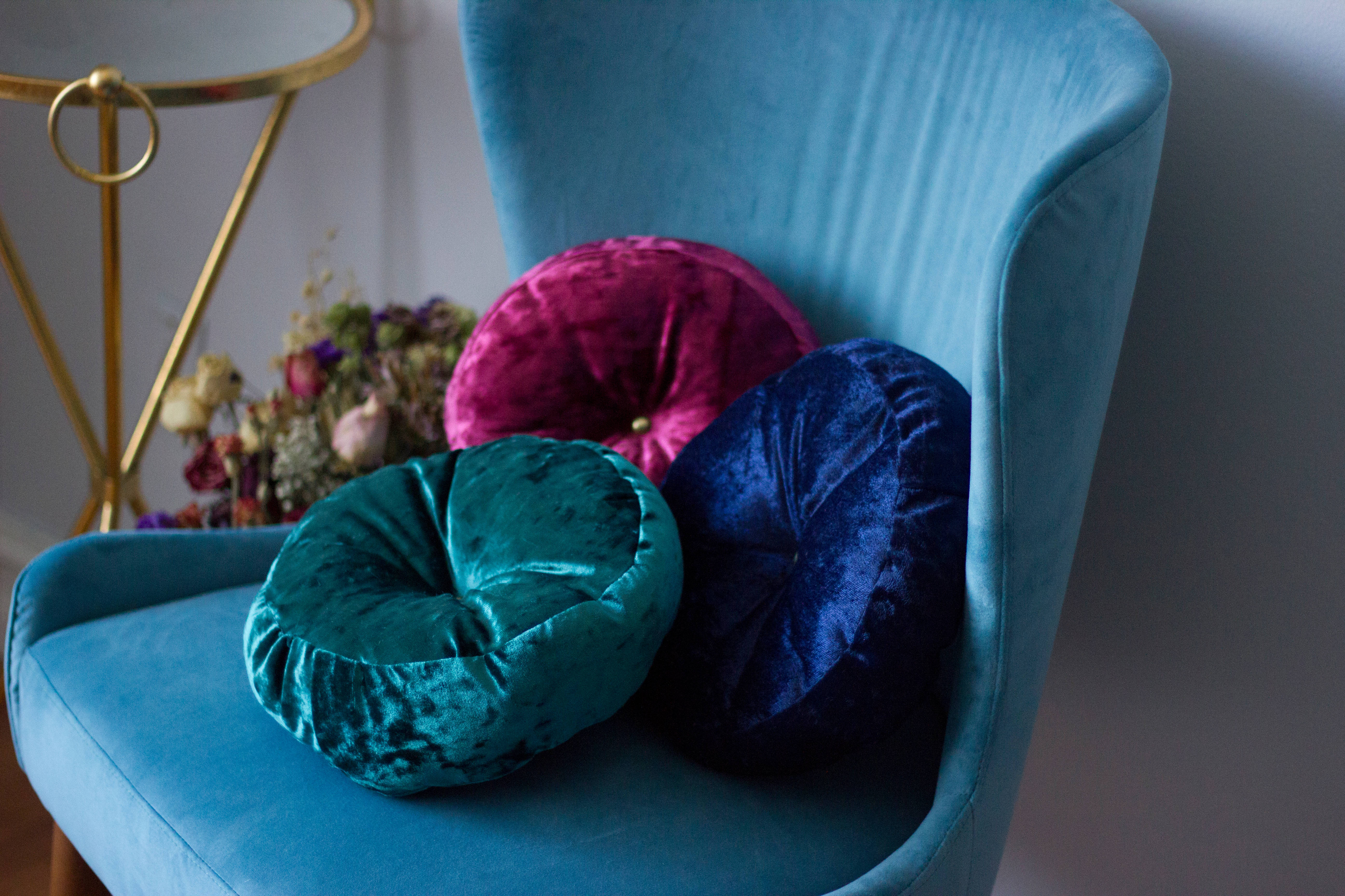 blue velvet chair, teal, magenta, 5K Desktop Wallpaper