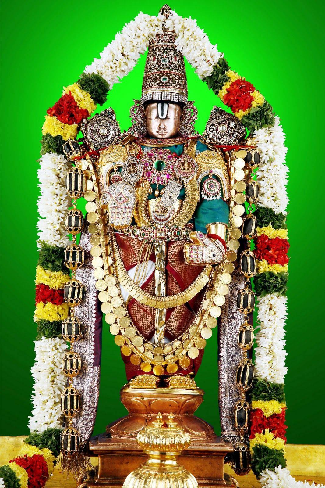 Venkateswara Swamy, sacred vastrams, golden deity statue, HD Phone Wallpaper