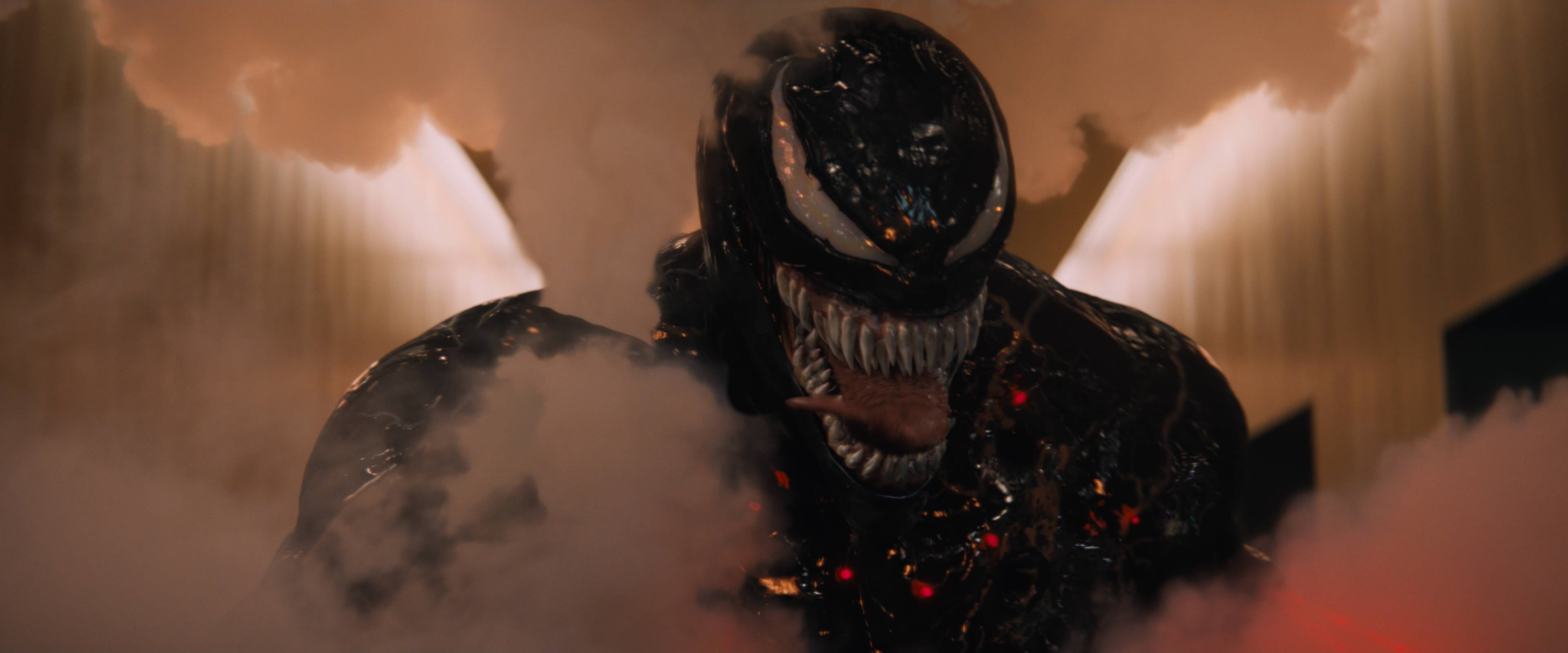 Venom Movie, glowing red eyes, sharp teeth, 4K Desktop Wallpaper