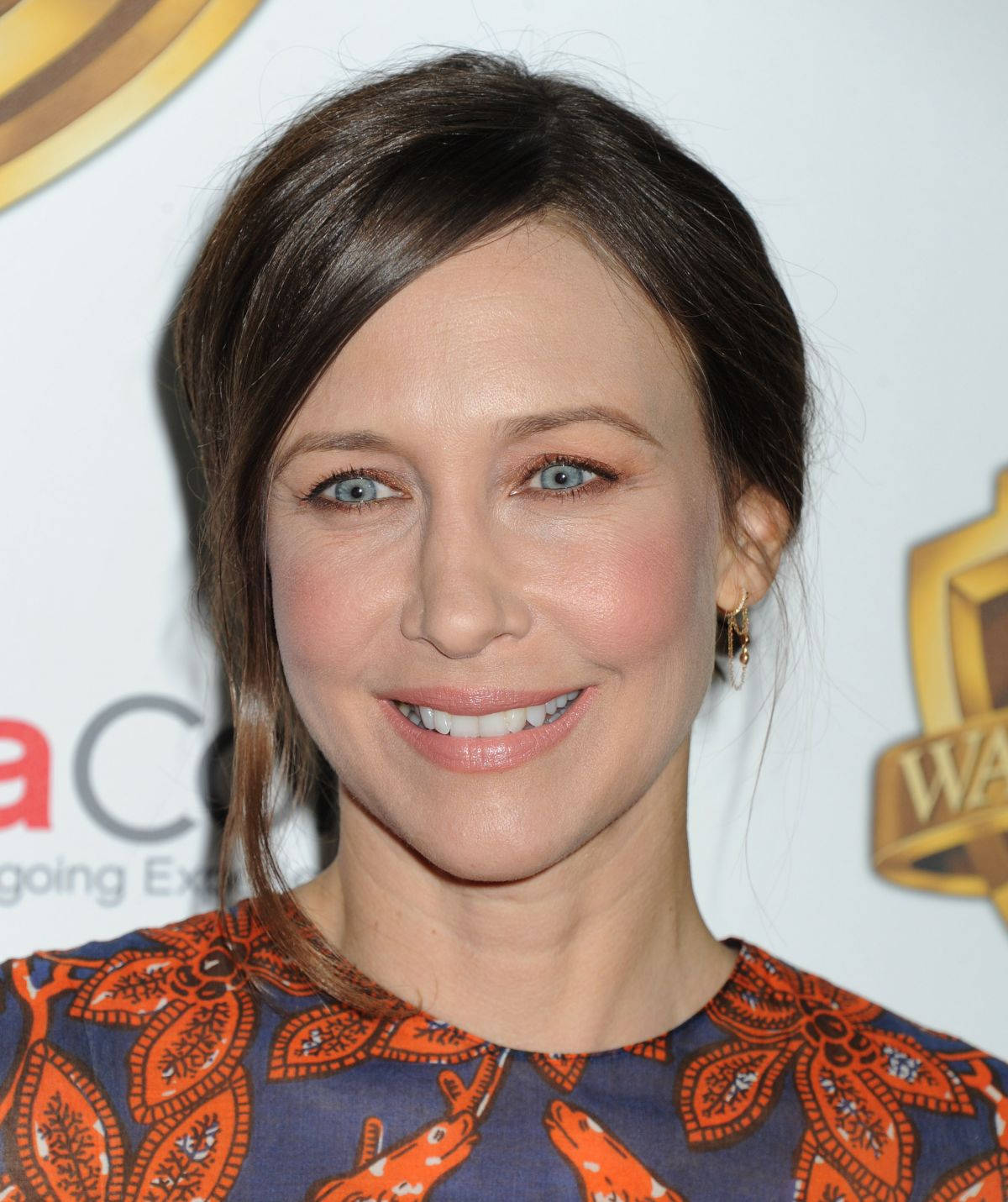 Vera Farmiga, blue eyes, dark hair, HD Phone Wallpaper