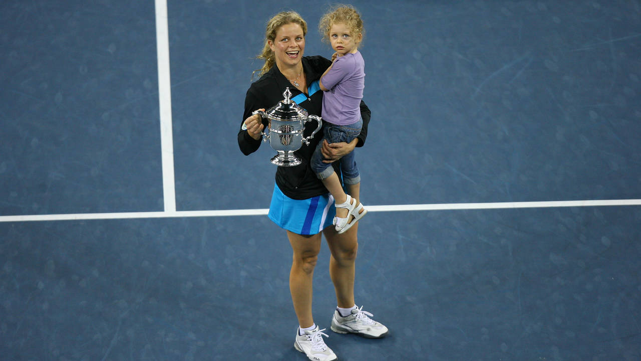 Vera Zvonareva, daughter, silver trophy, HD Desktop Wallpaper