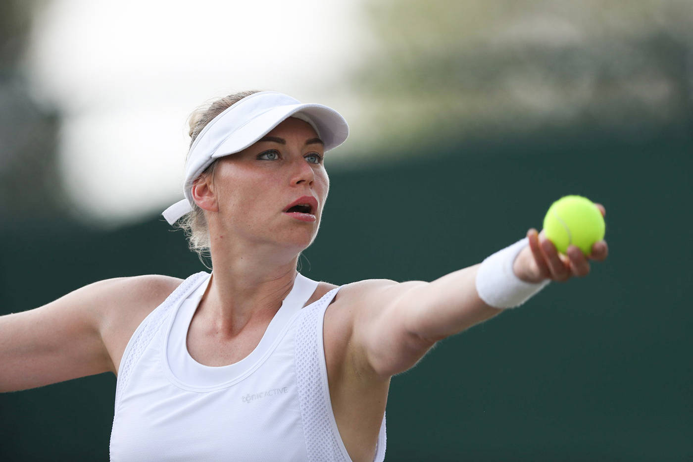 Vera Zvonareva, 2008 WTA Tour Champion, white gear, HD Desktop Wallpaper