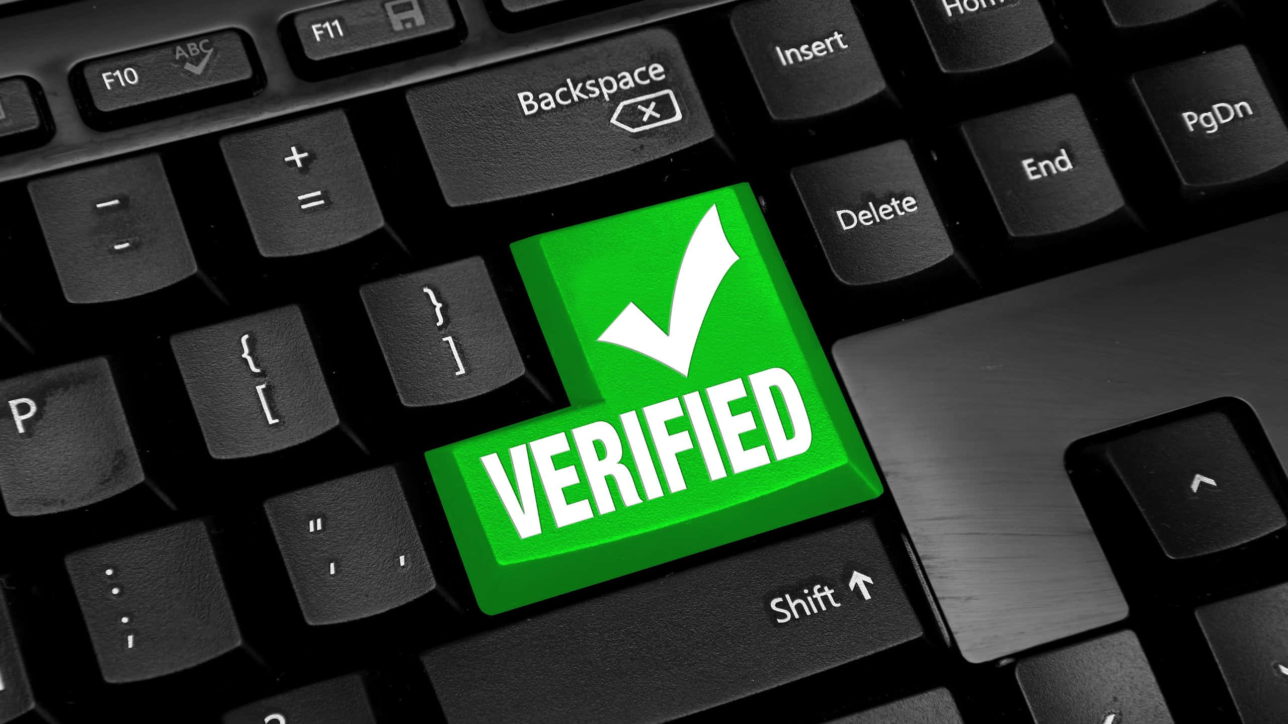 VERIFIED, black keyboard, glowing green, 2K Desktop Wallpaper