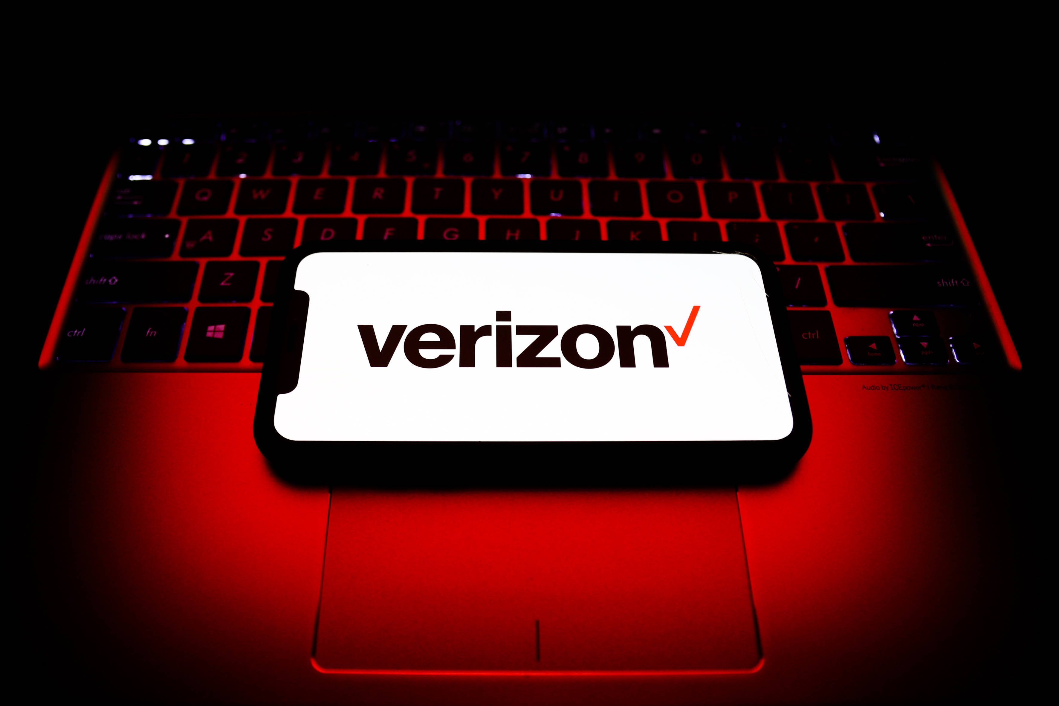 Verizon, iPhone, smartphone, 2K Desktop Wallpaper
