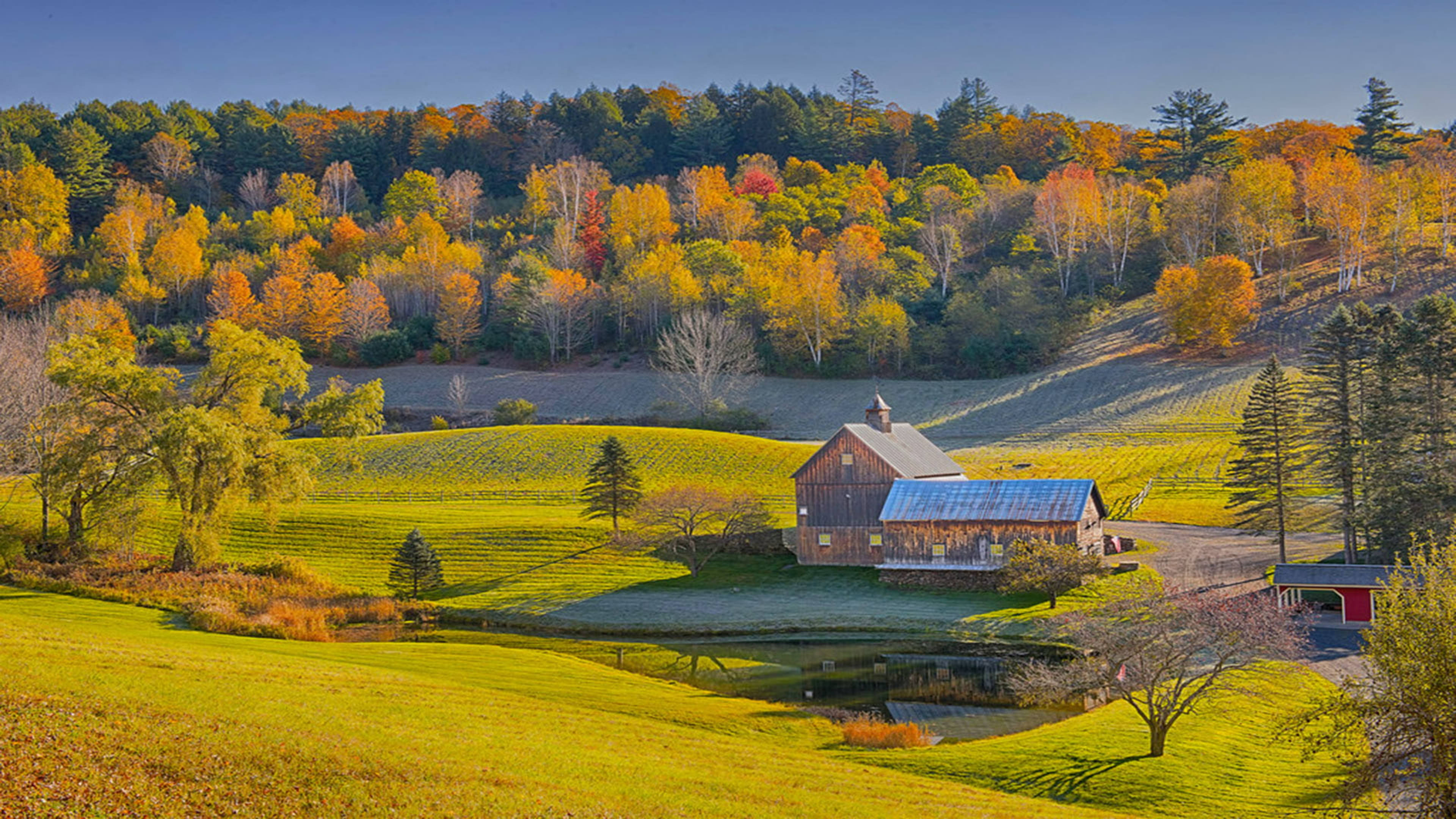 Vermont, autumn landscape, rustic red barn, 4K Desktop Wallpaper