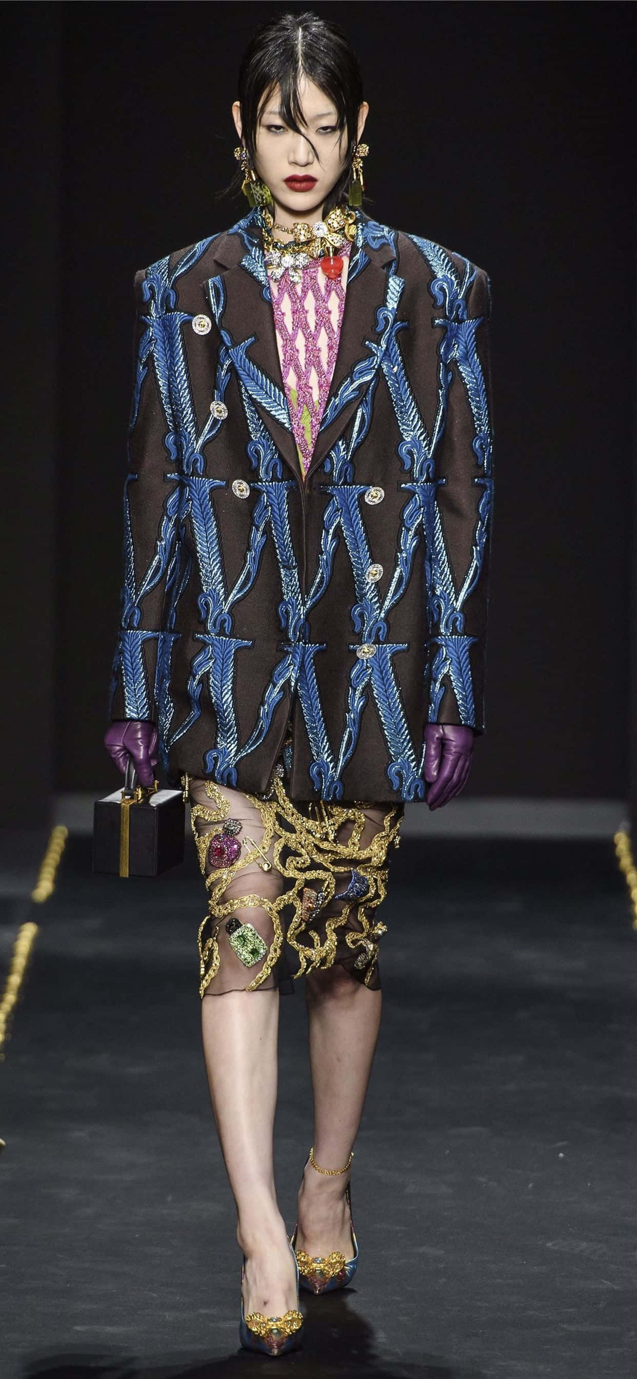 Versace, iPhone, runway, 2K Phone Wallpaper