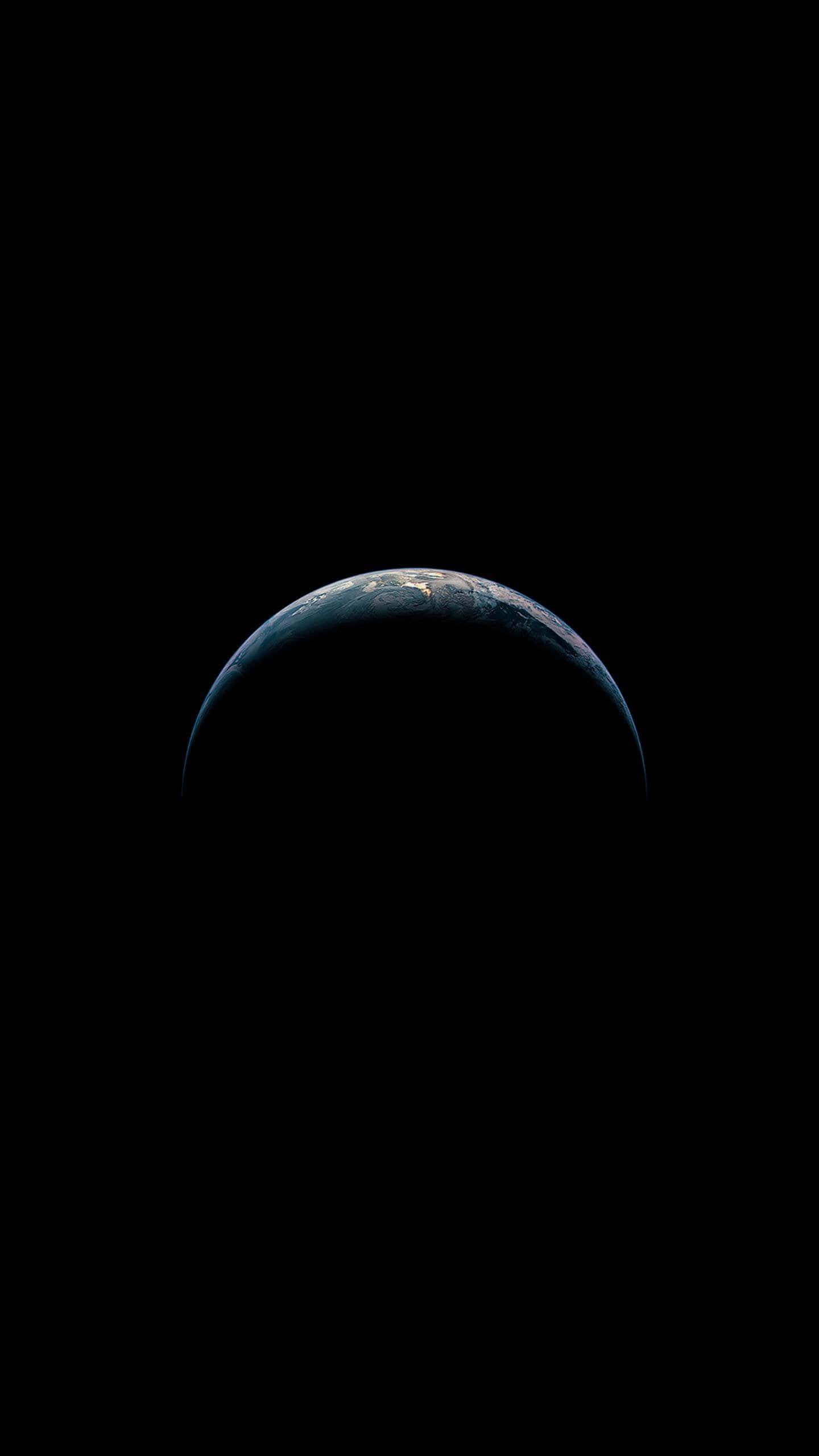 Vibrant Super Amoled, 1440 x 2560, crescent Earth, 2K Phone Wallpaper