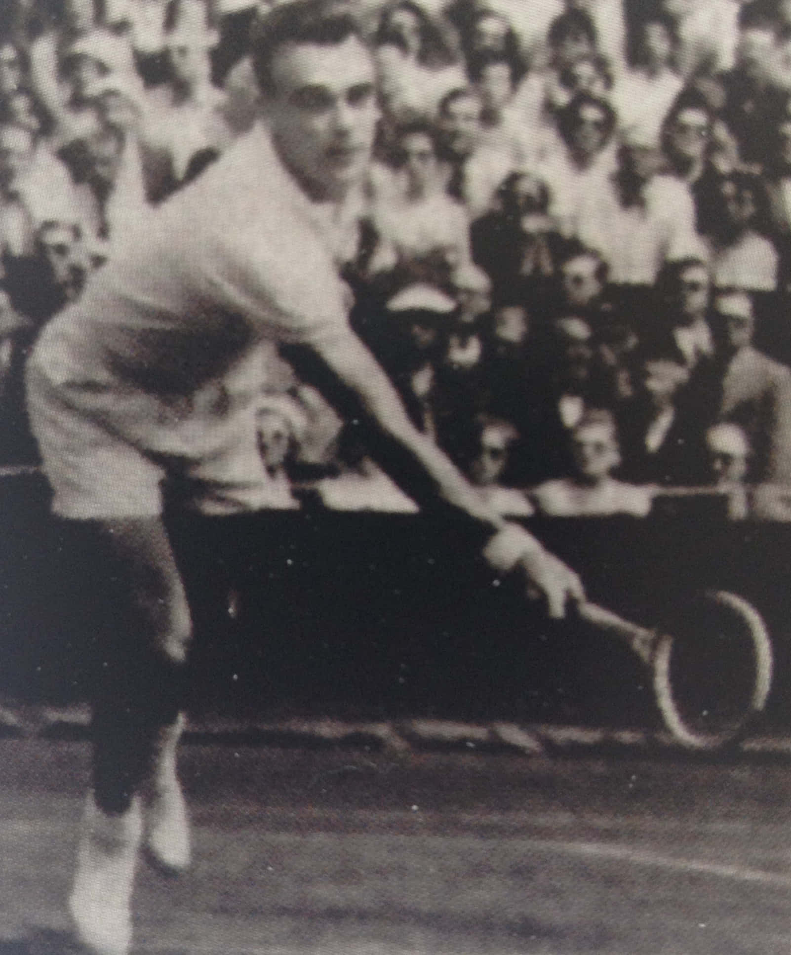 Vic Seixas, vintage black and white photo, male tennis player, Full HD Phone Wallpaper