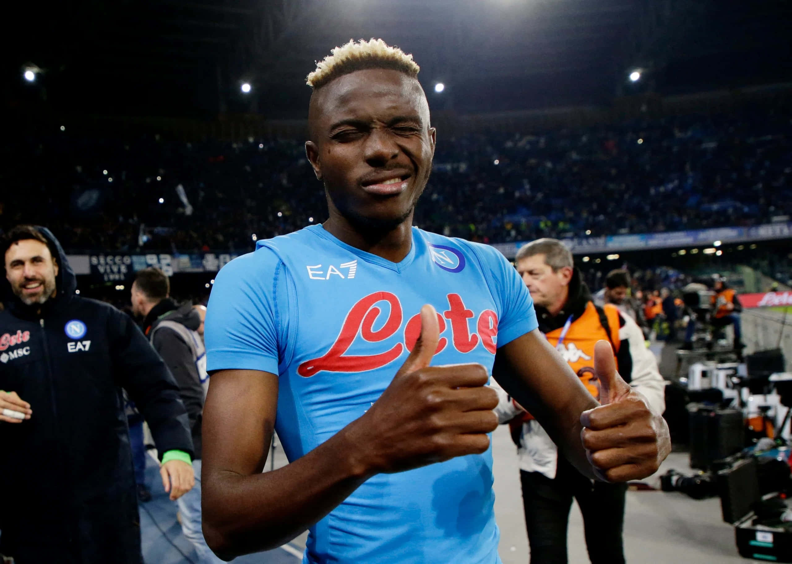 Victor Osimhen, blue Napoli jersey, stadium lights, 2K Desktop Wallpaper