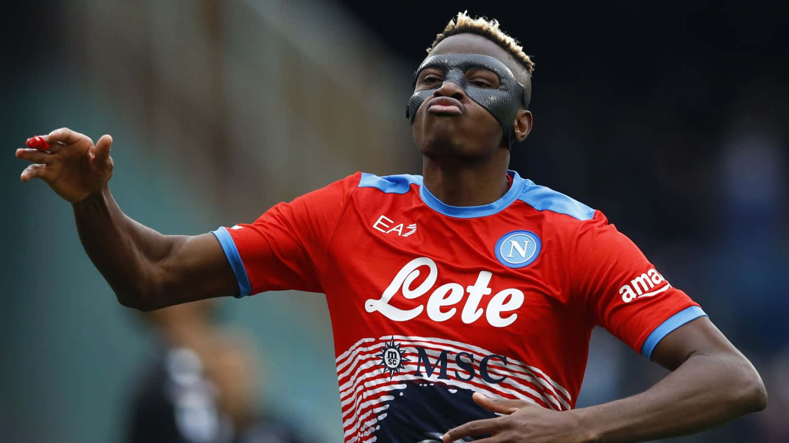 Victor Osimhen, red Napoli jersey, face paint, HD Desktop Wallpaper