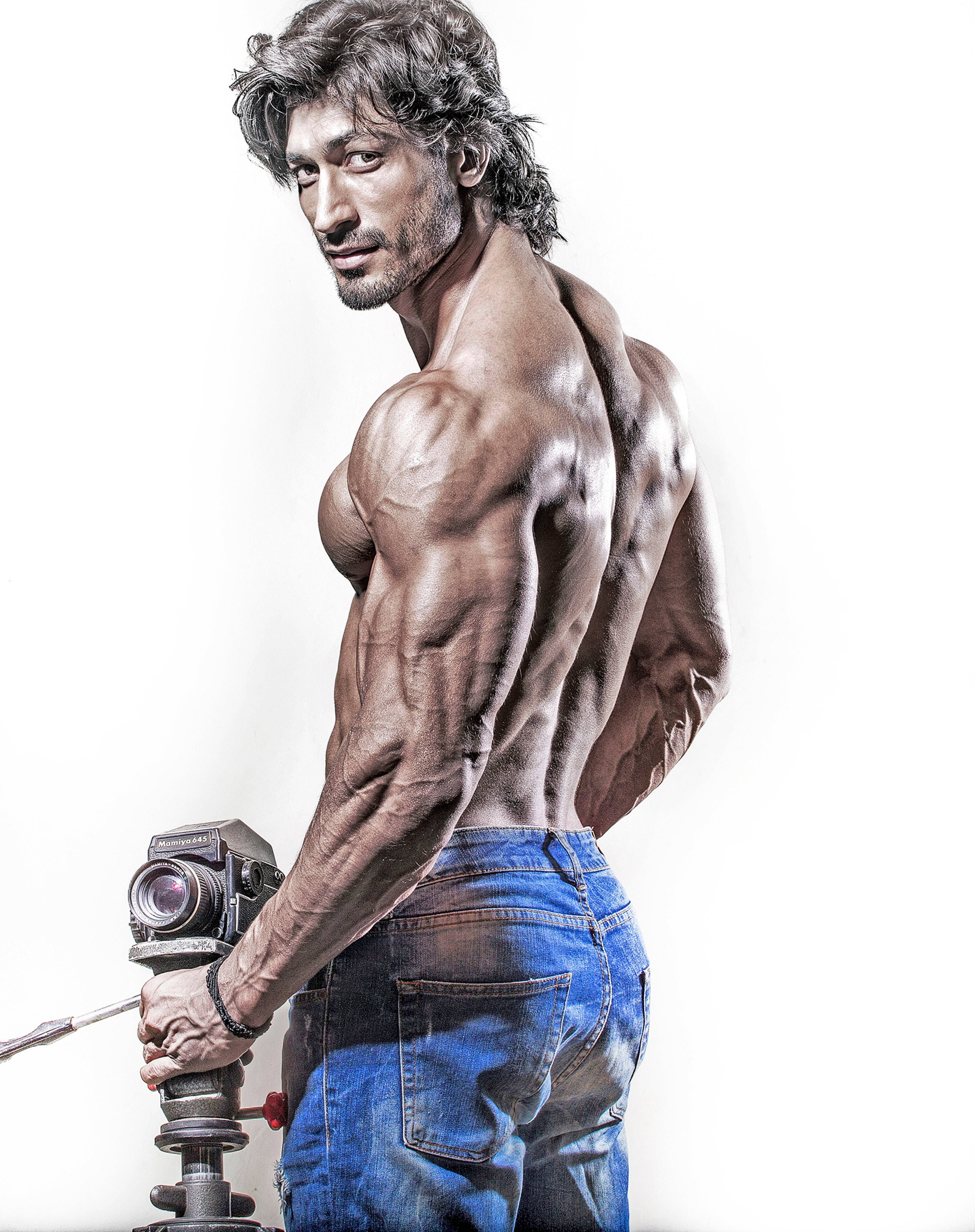 Vidyut Jamwal, vintage camera, studio, 4K Phone Wallpaper