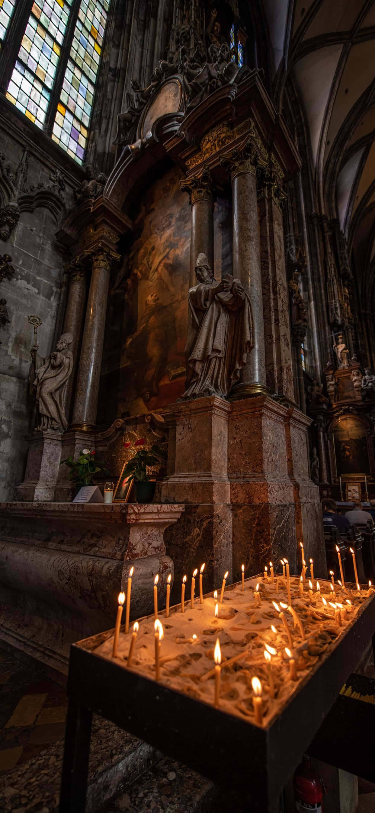 Vienna Cathedral, sunset, candles, 2K Phone Wallpaper
