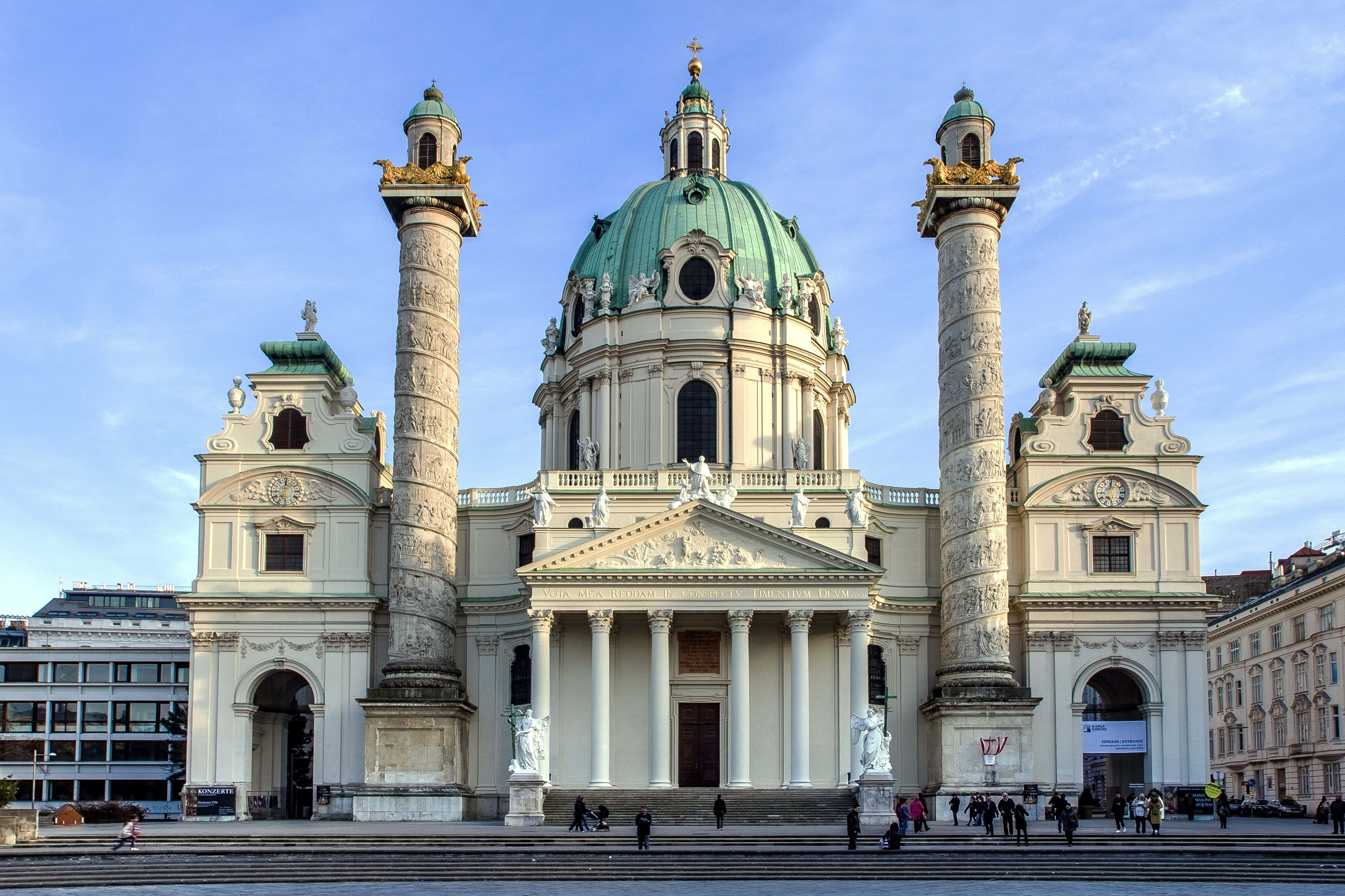 Vienna Cathedral, green dome, twin columns, 4K Desktop Wallpaper