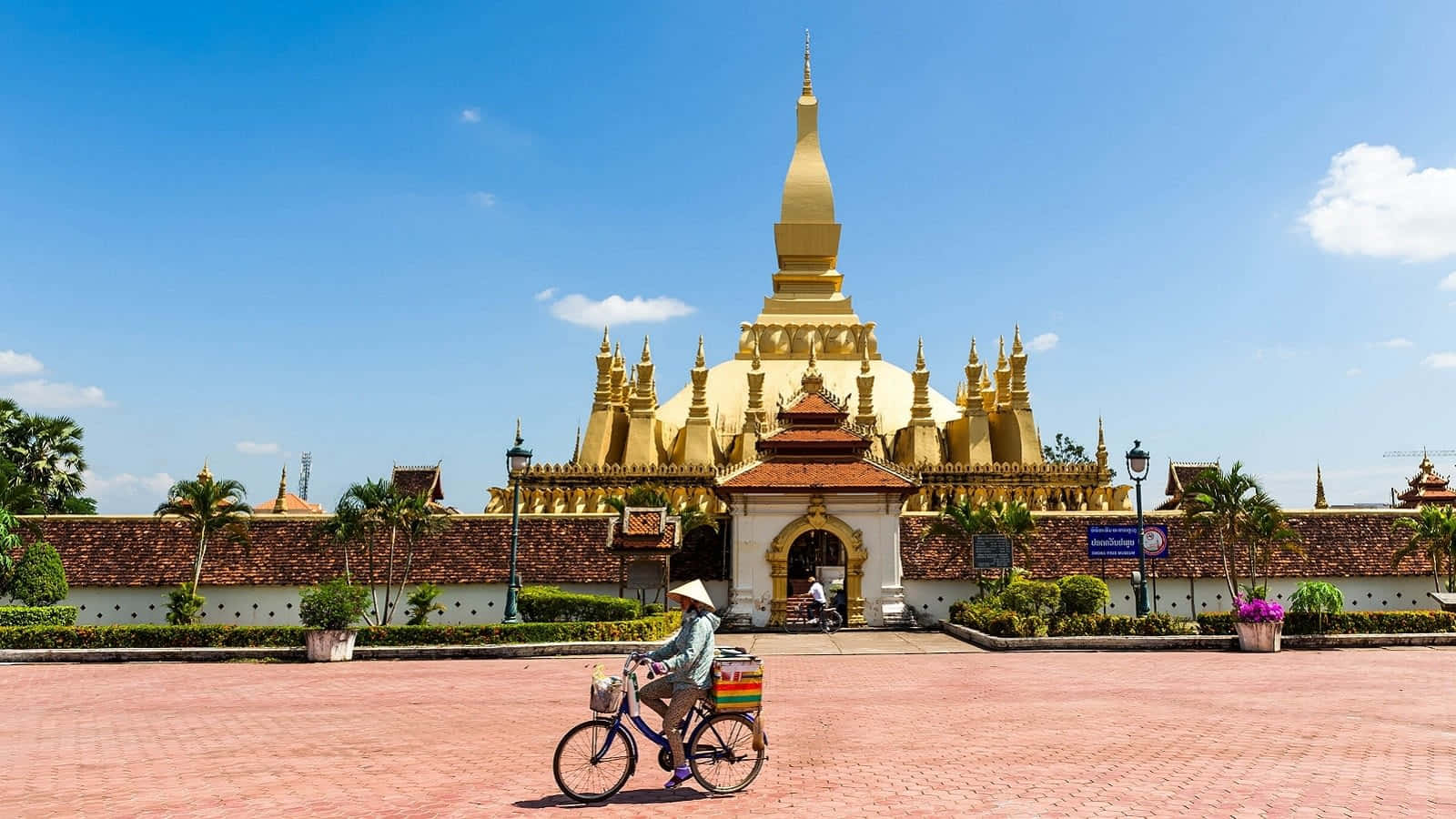 Vientiane, golden temple, clear blue sky, HD Desktop Wallpaper