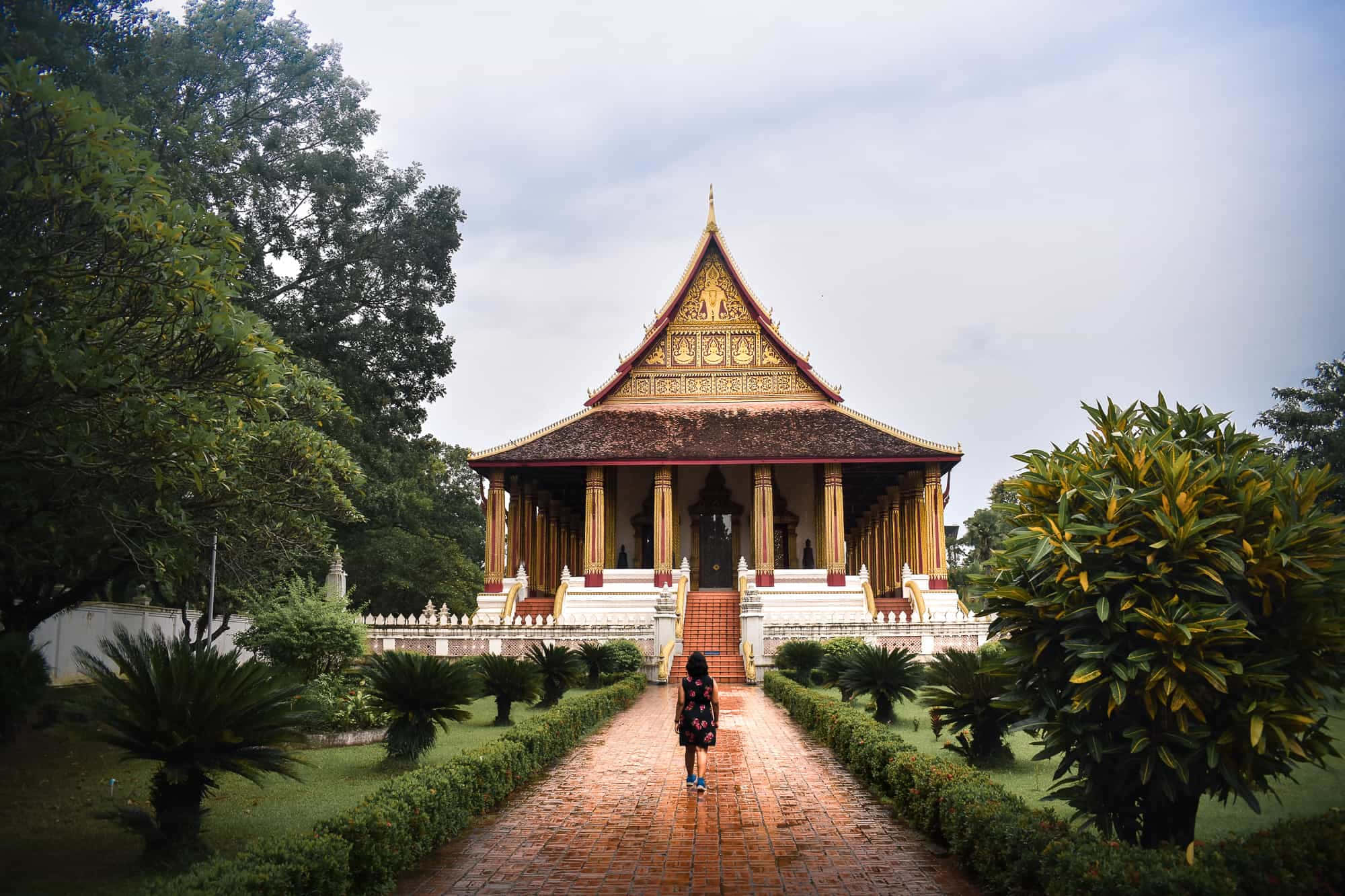 Vientiane, red brick path, golden traditional temple, Full HD Desktop Wallpaper