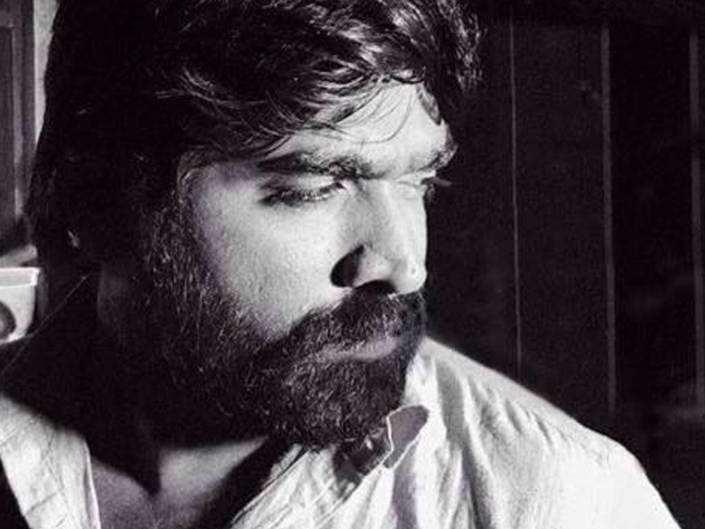 Vijay Sethupathi, black and white, close-up portrait, SD Desktop Wallpaper