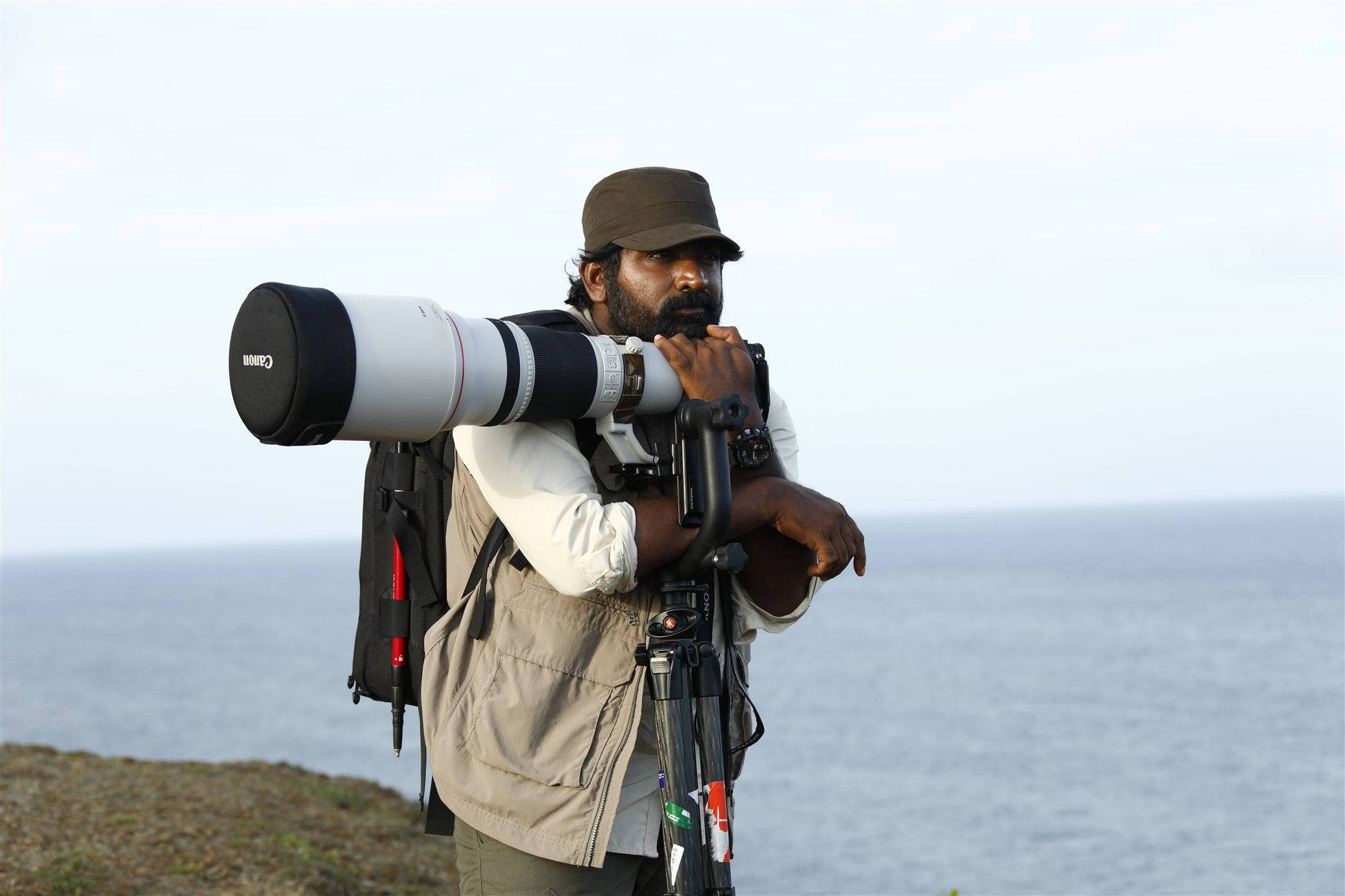 Vijay Sethupathi, telephoto lens, cliff, Full HD Desktop Wallpaper