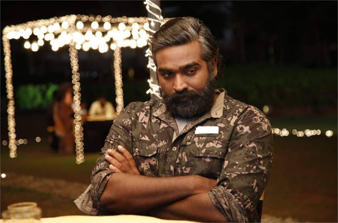 Vijay Sethupathi, camouflage shirt, string lights, SD Desktop Wallpaper