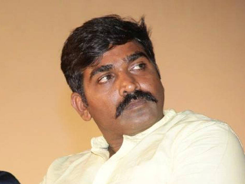 Vijay Sethupathi, yellow shirt, thick mustache, SD Desktop Wallpaper